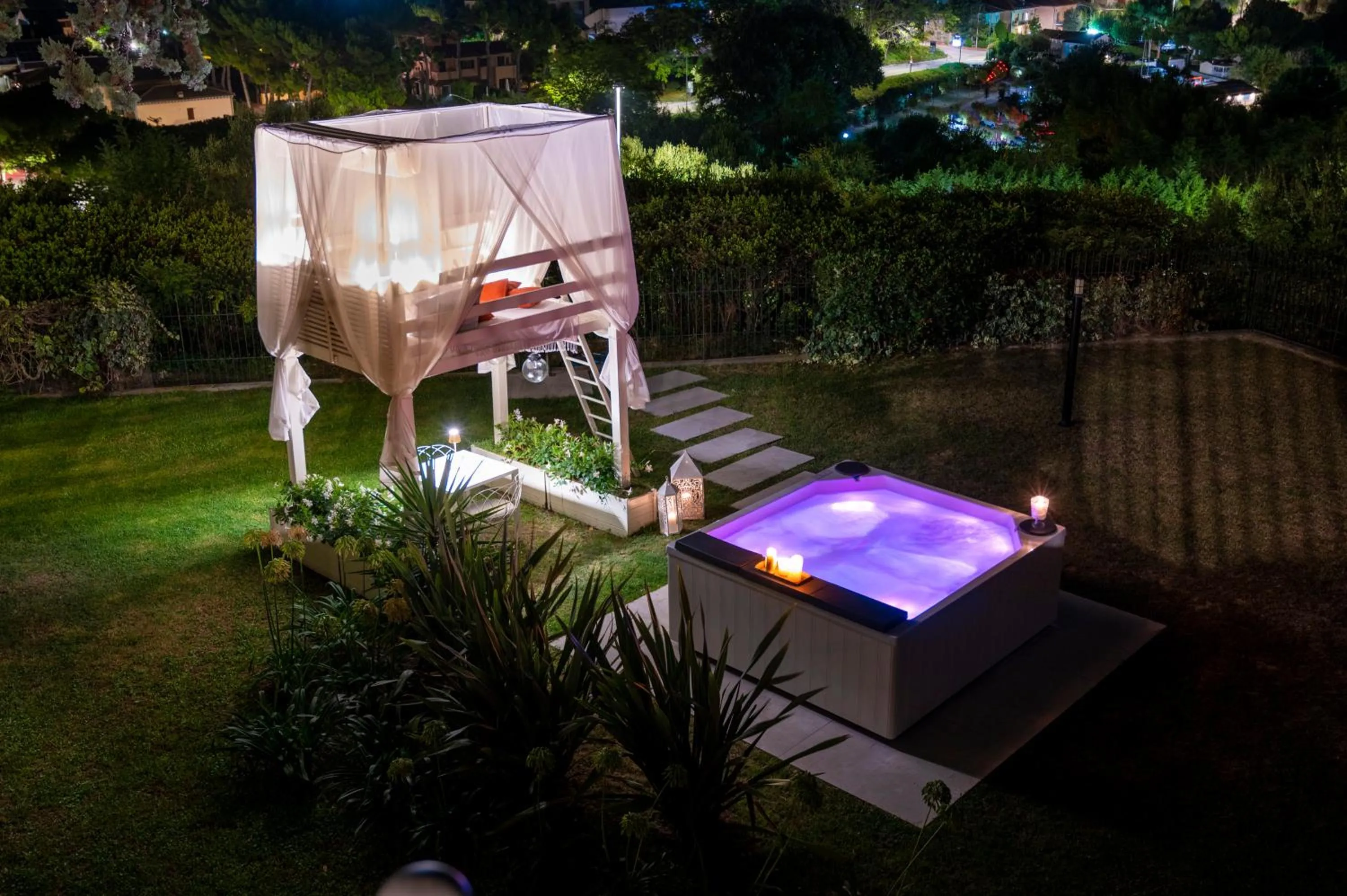 Night in Tra gli Alberi e il Mare