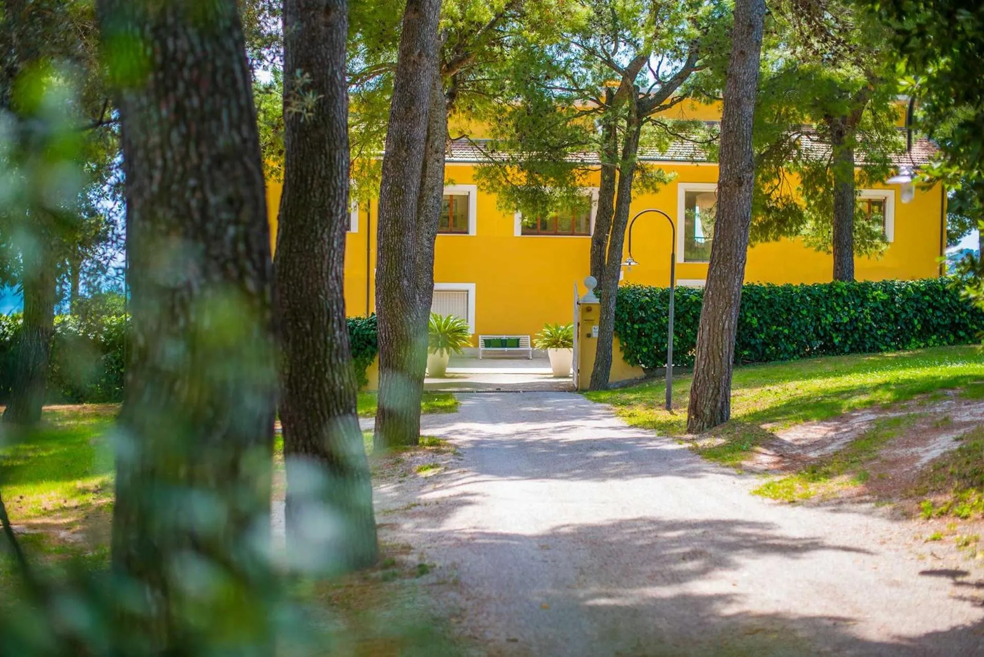 Property building in Tra gli Alberi e il Mare