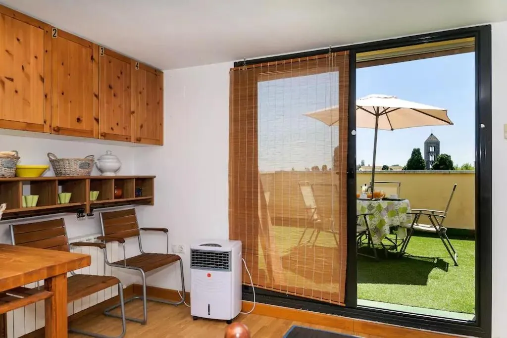 Communal kitchen in Ca la Gloria