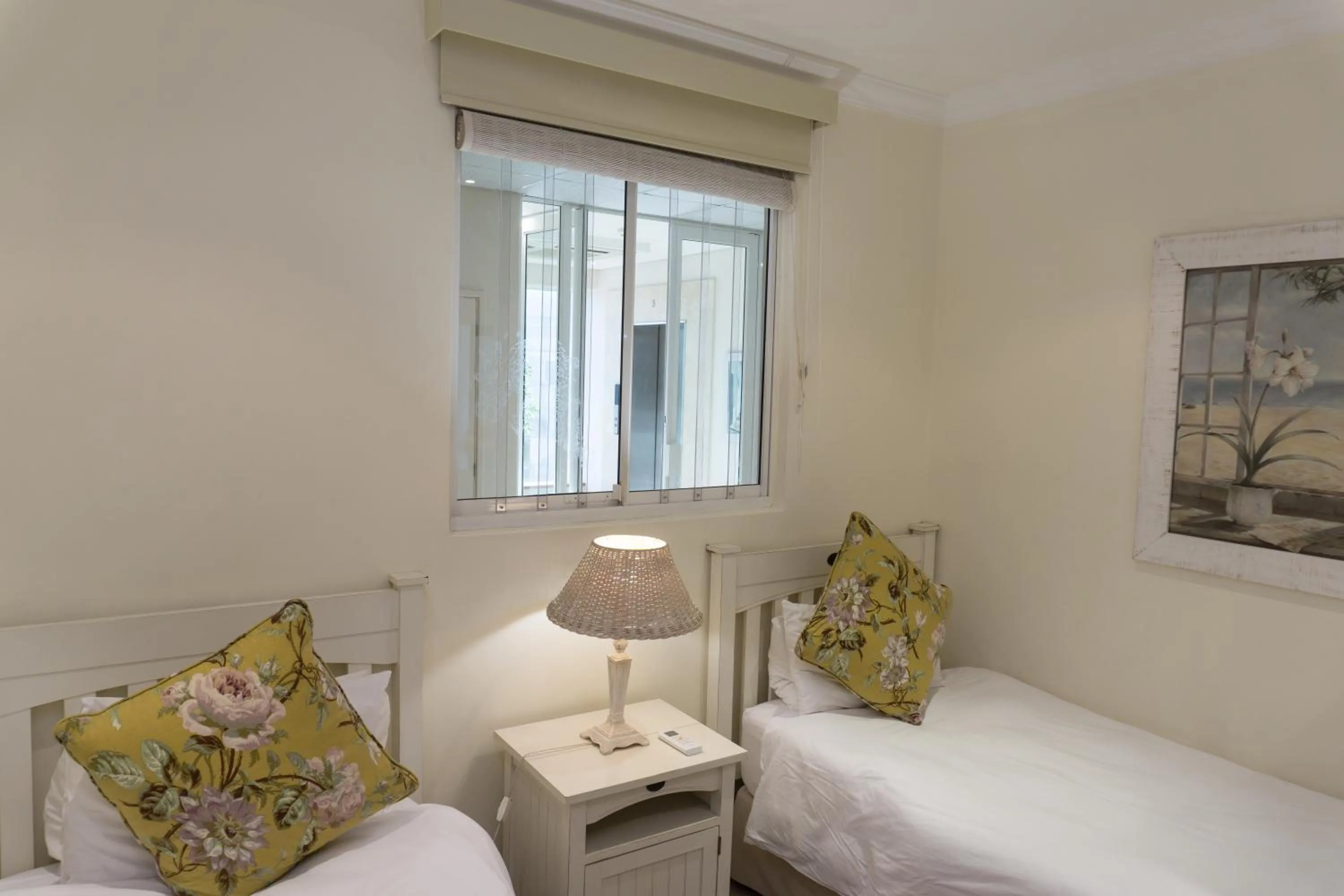 Bed in 302 Oyster Schelles - by Stay in Umhlanga