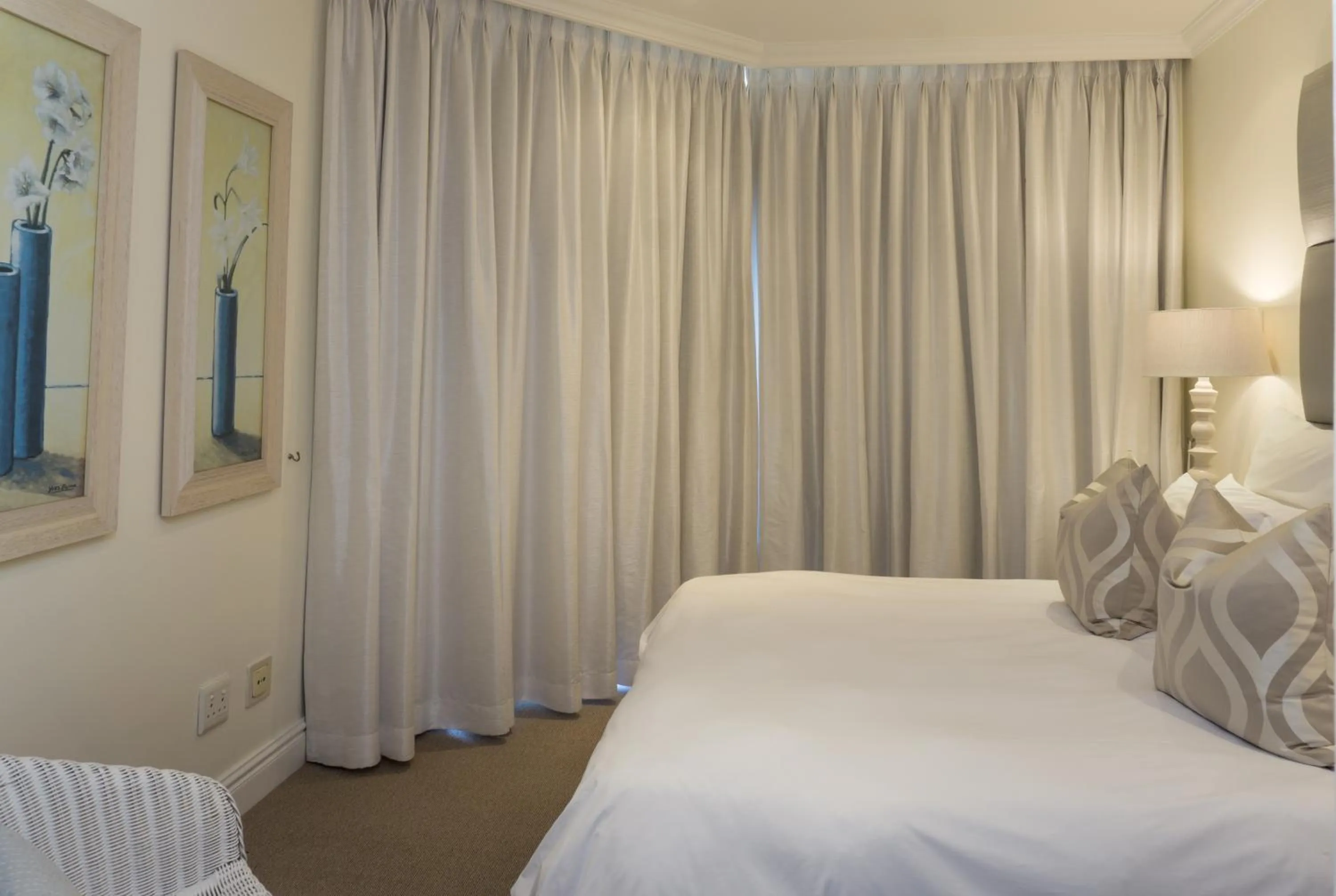 Bed in 302 Oyster Schelles - by Stay in Umhlanga