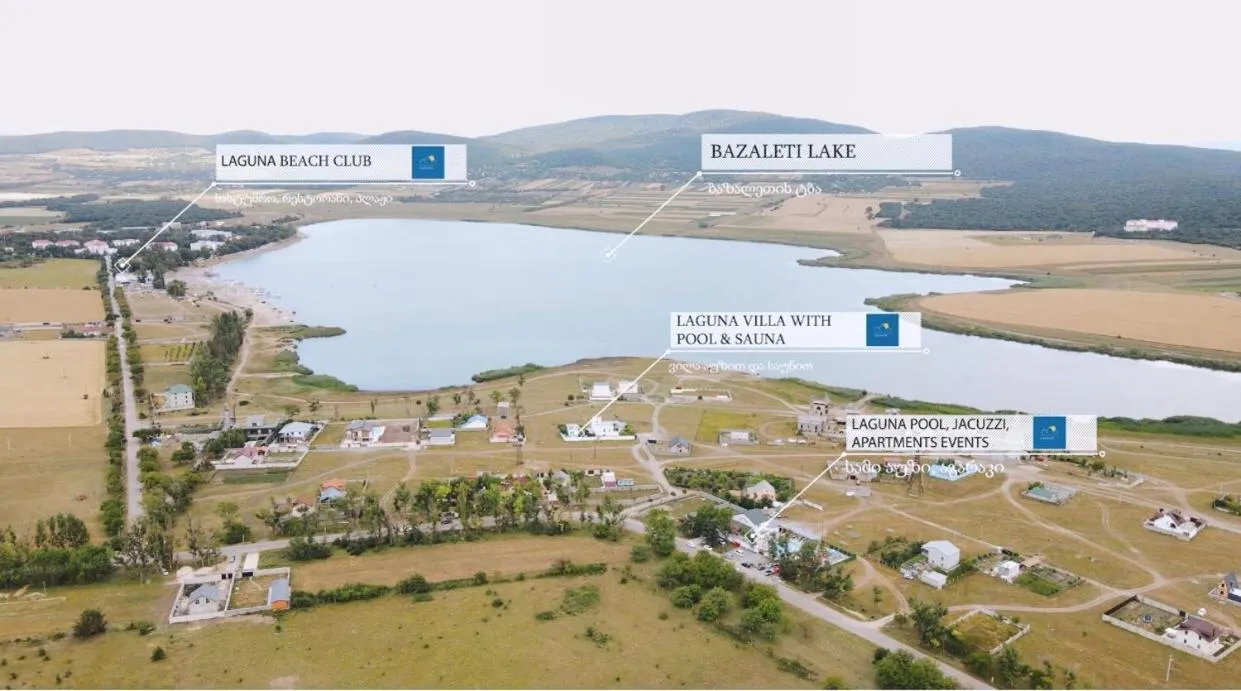 Natural landscape in Laguna Beach Club Bazaleti Lake