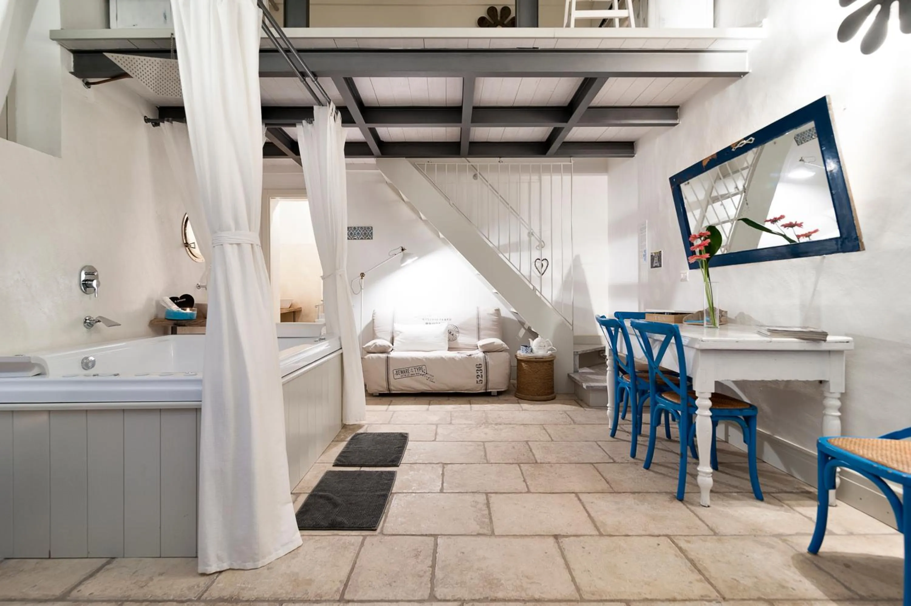 Hot Tub in Palazzo Mandurino luxury relais