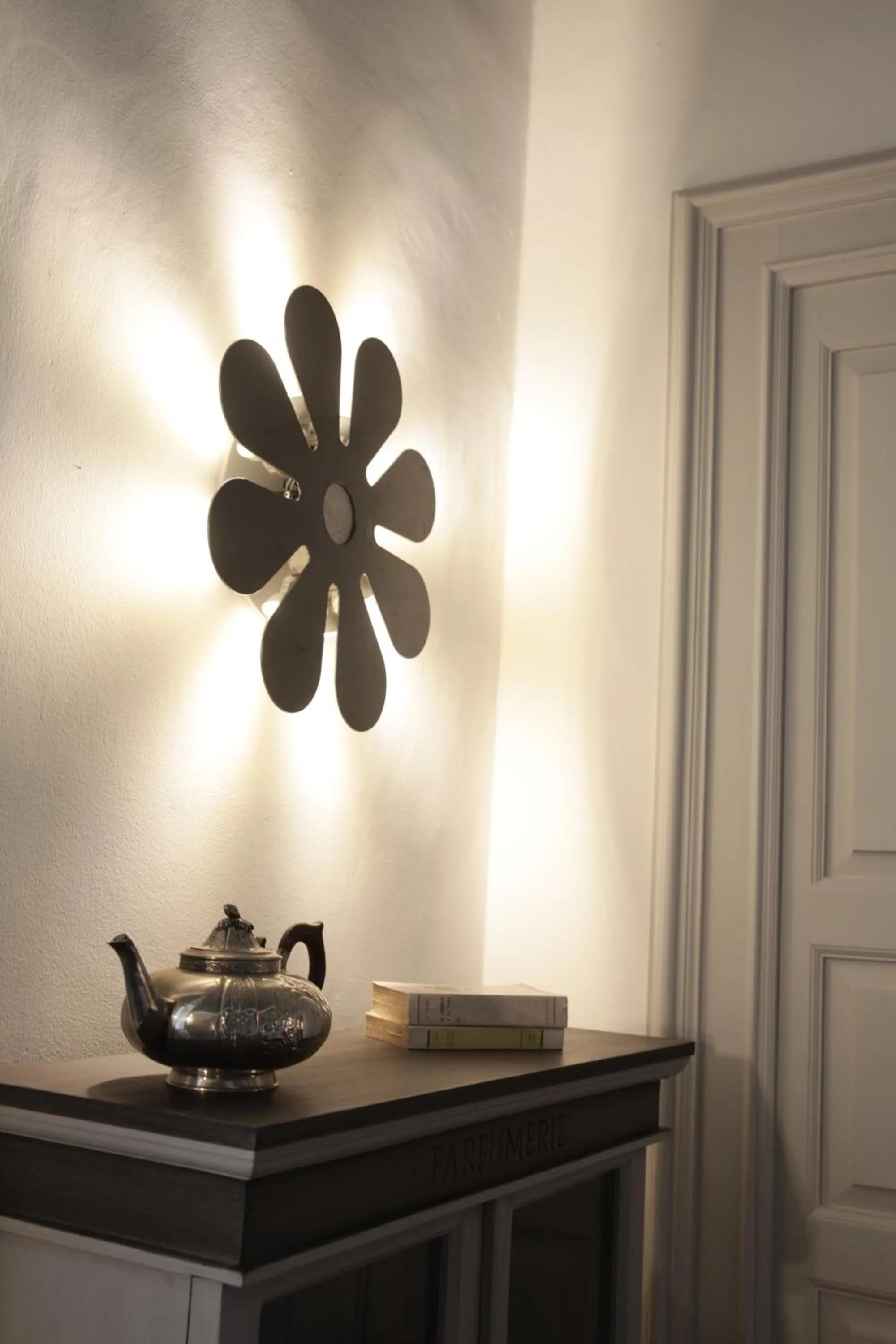 Decorative detail in Palazzo Mandurino luxury relais