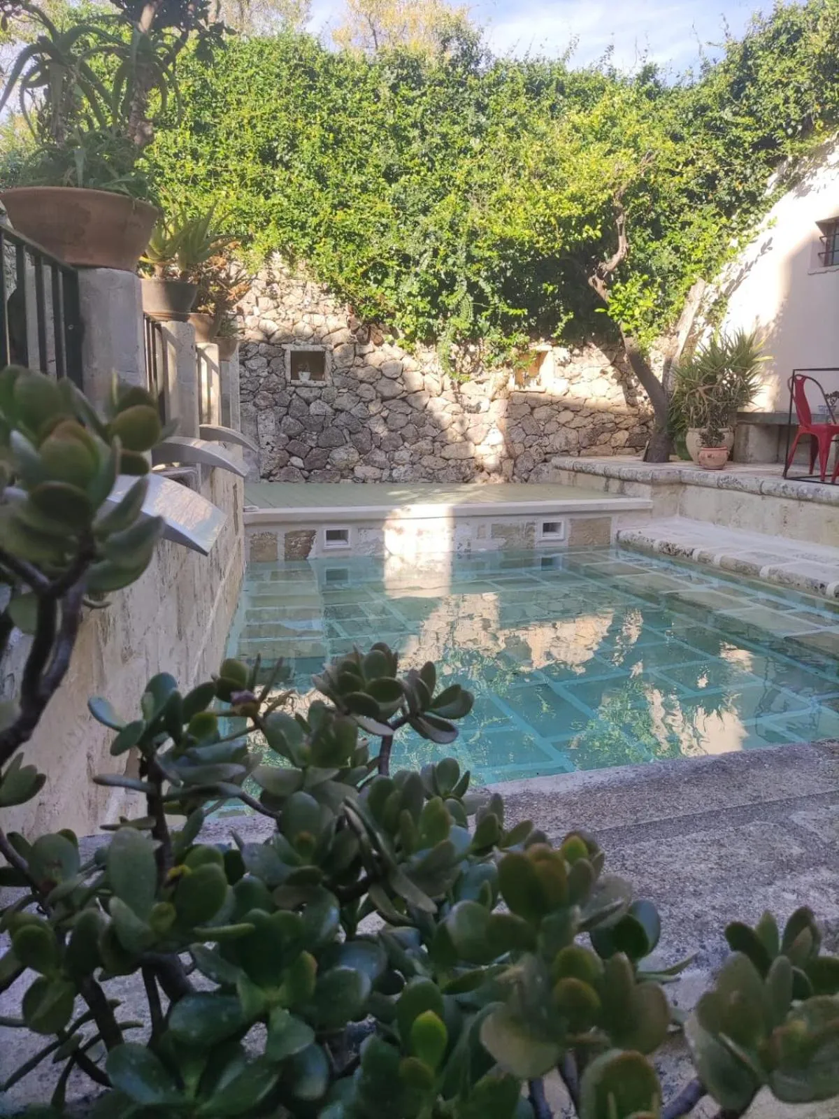 Swimming pool in Palazzo Mandurino luxury relais