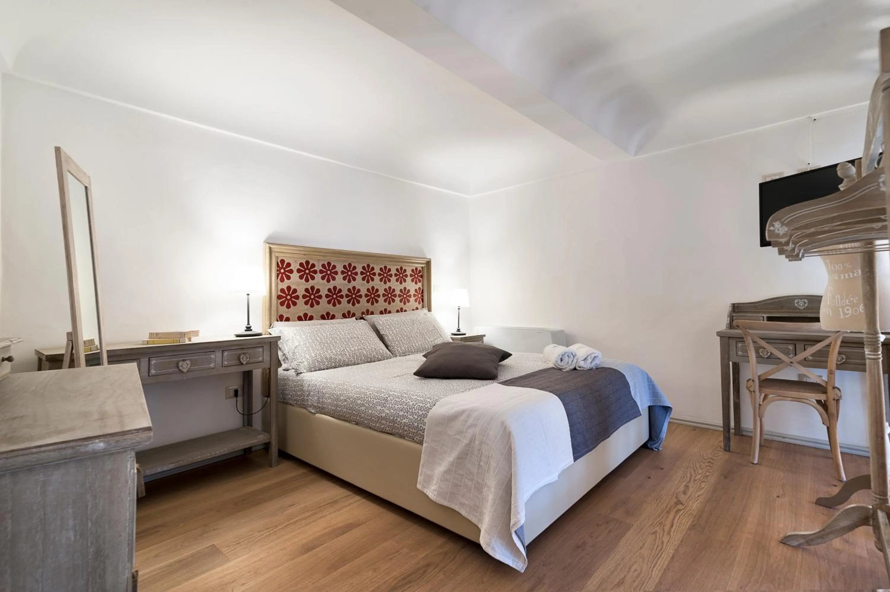Bed in Palazzo Mandurino luxury relais