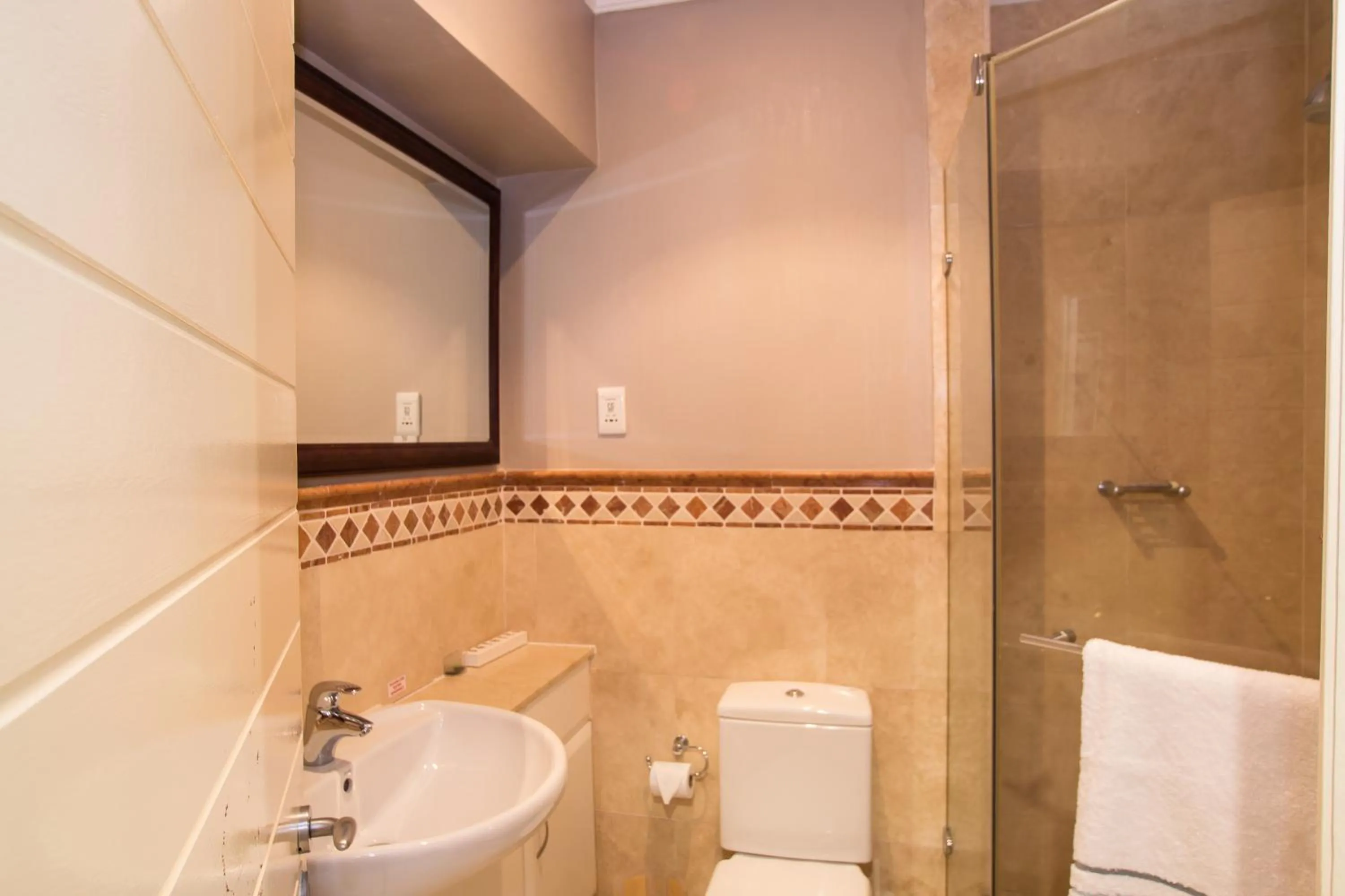 Toilet in 702 Oyster Rock - by Stay in Umhlanga
