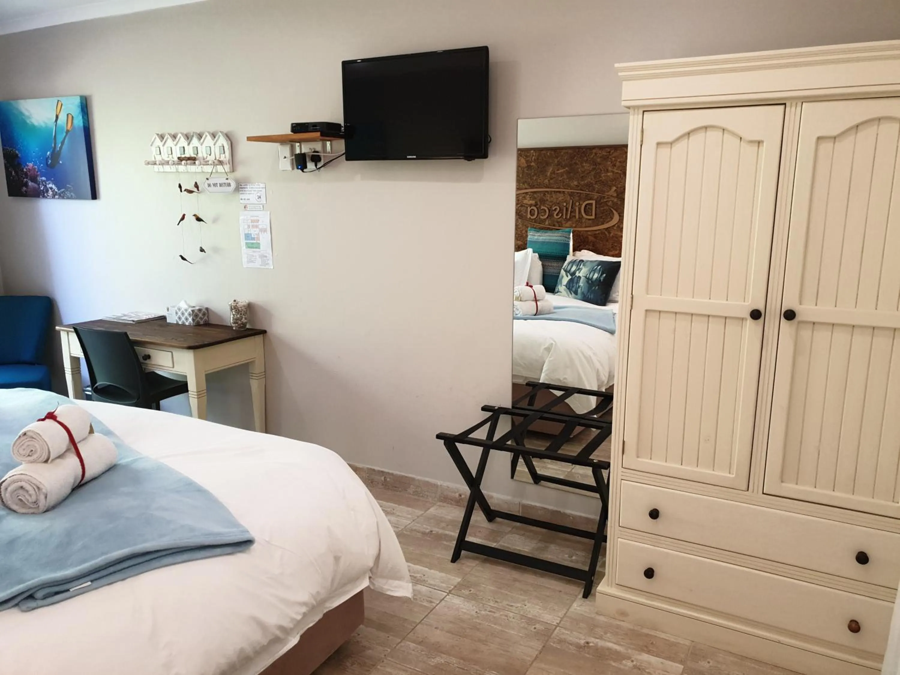 TV and multimedia, Bed in Dilisca Guesthouse