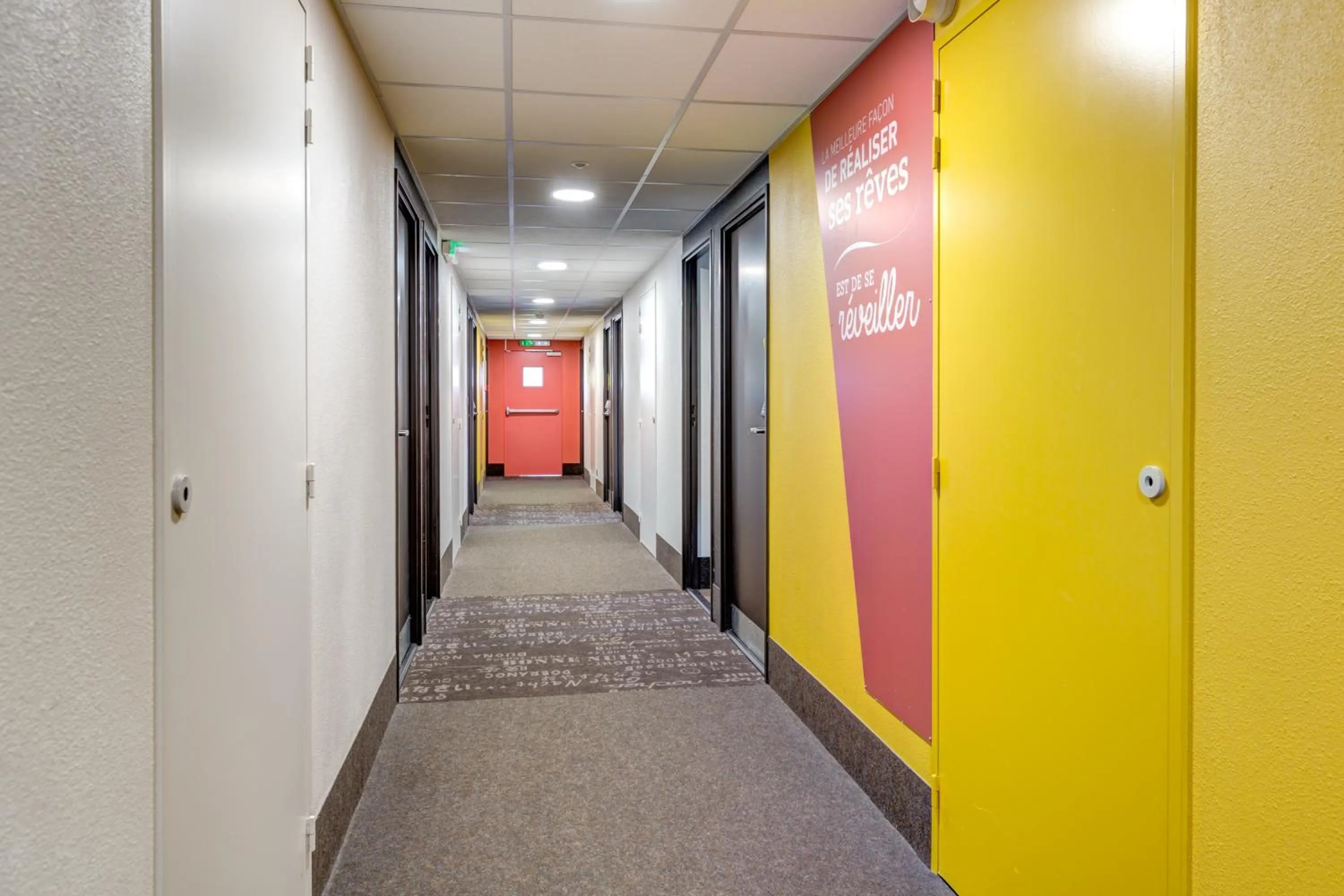 Decorative detail in B&B HOTEL Goussainville CDG