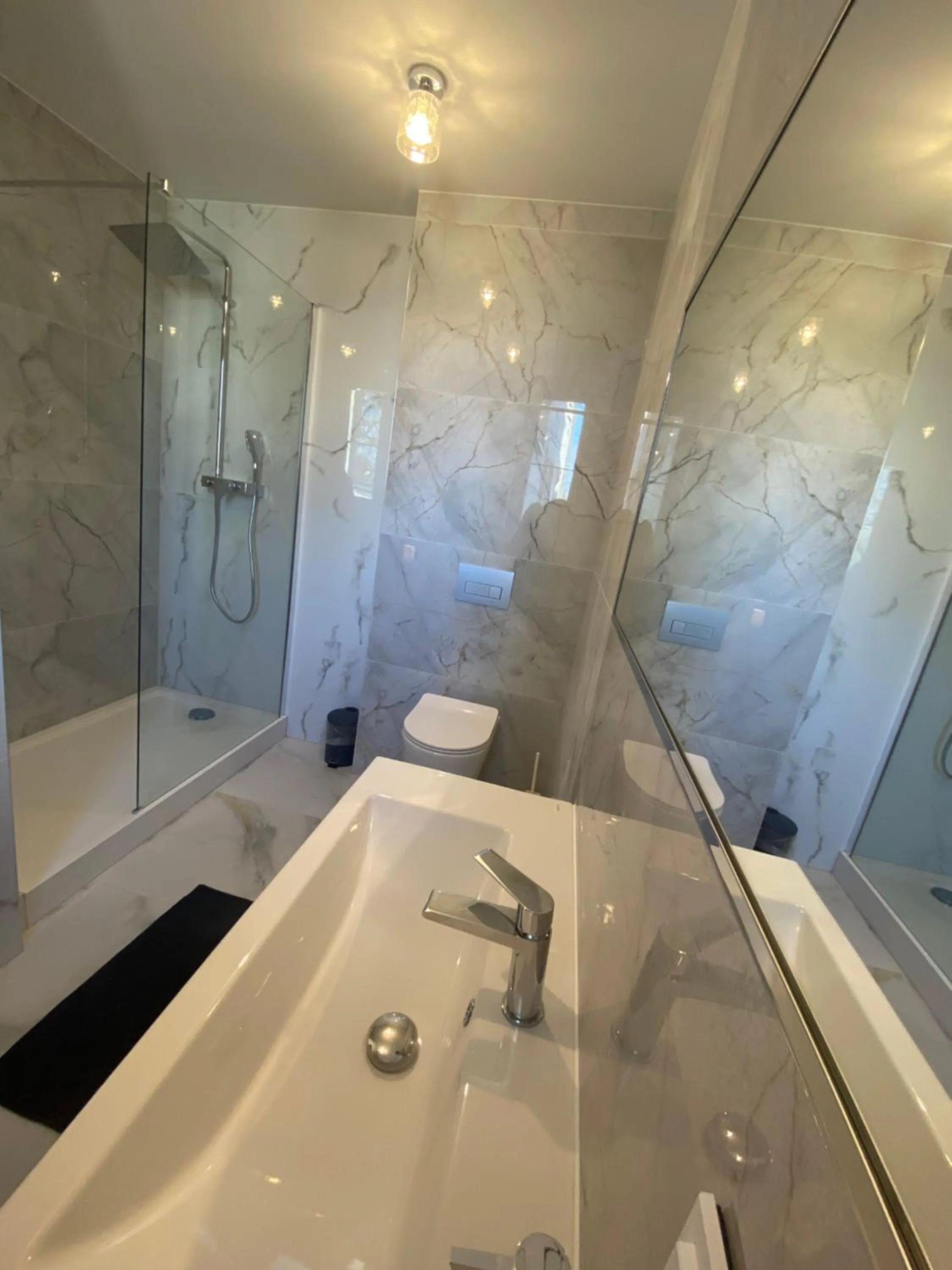 Bathroom in Hostel Przed Świtem