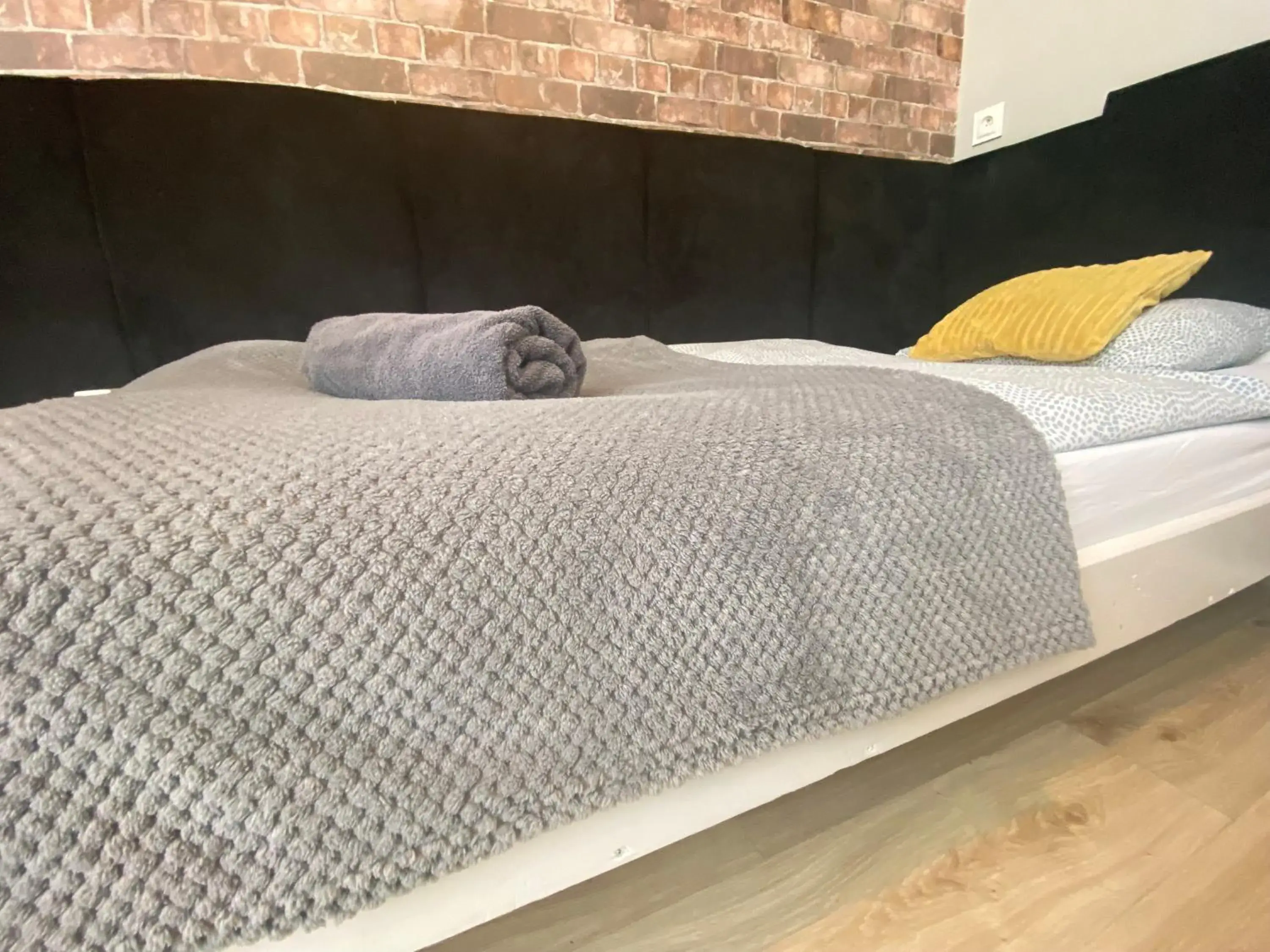 Single Room with Shared Bathroom - single occupancy in Hostel Przed Świtem Single Room with Shared Bathroom - single occupancy in Hostel Przed Świtem