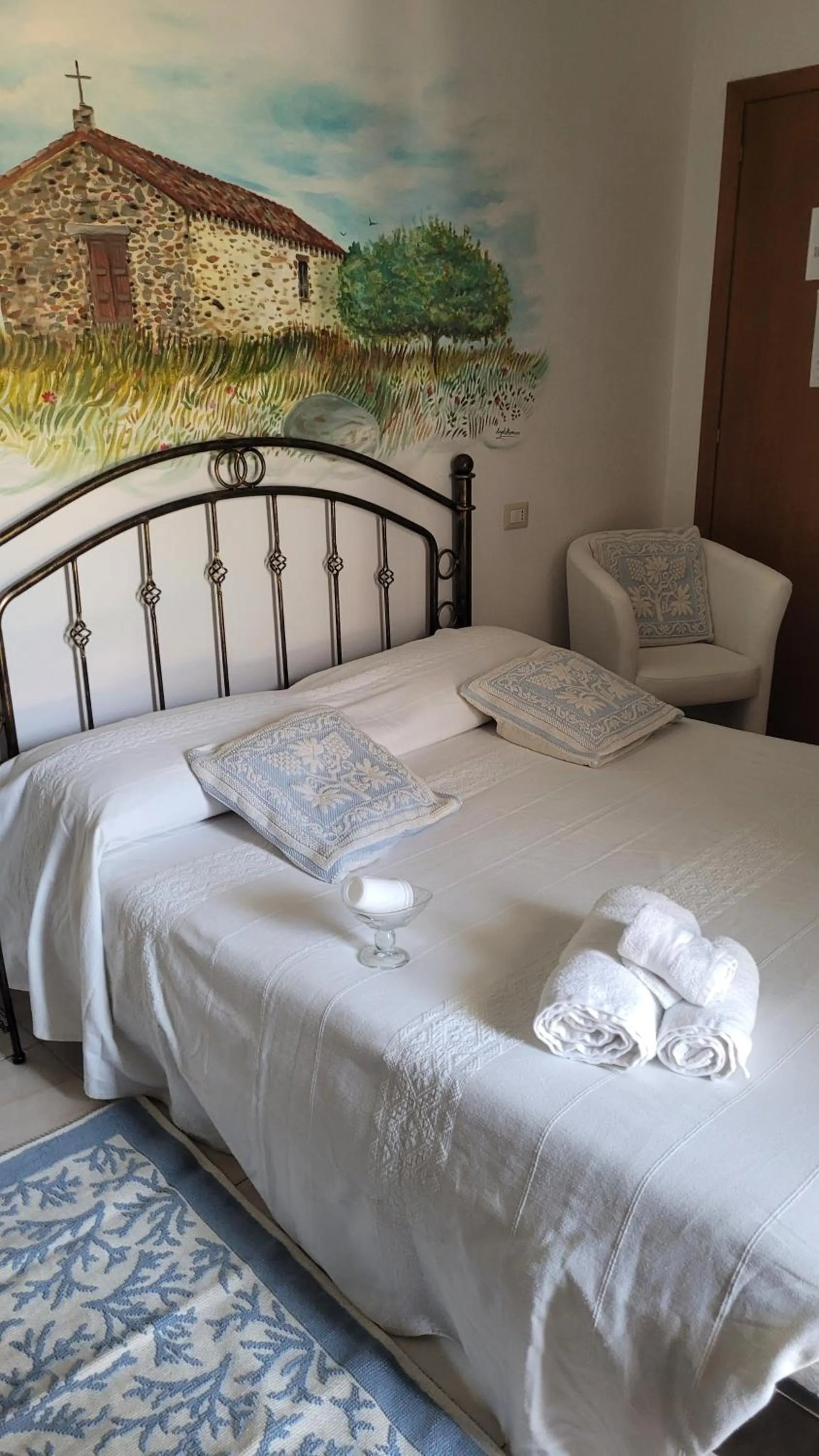 Bedroom, Bed in Su Cunventu