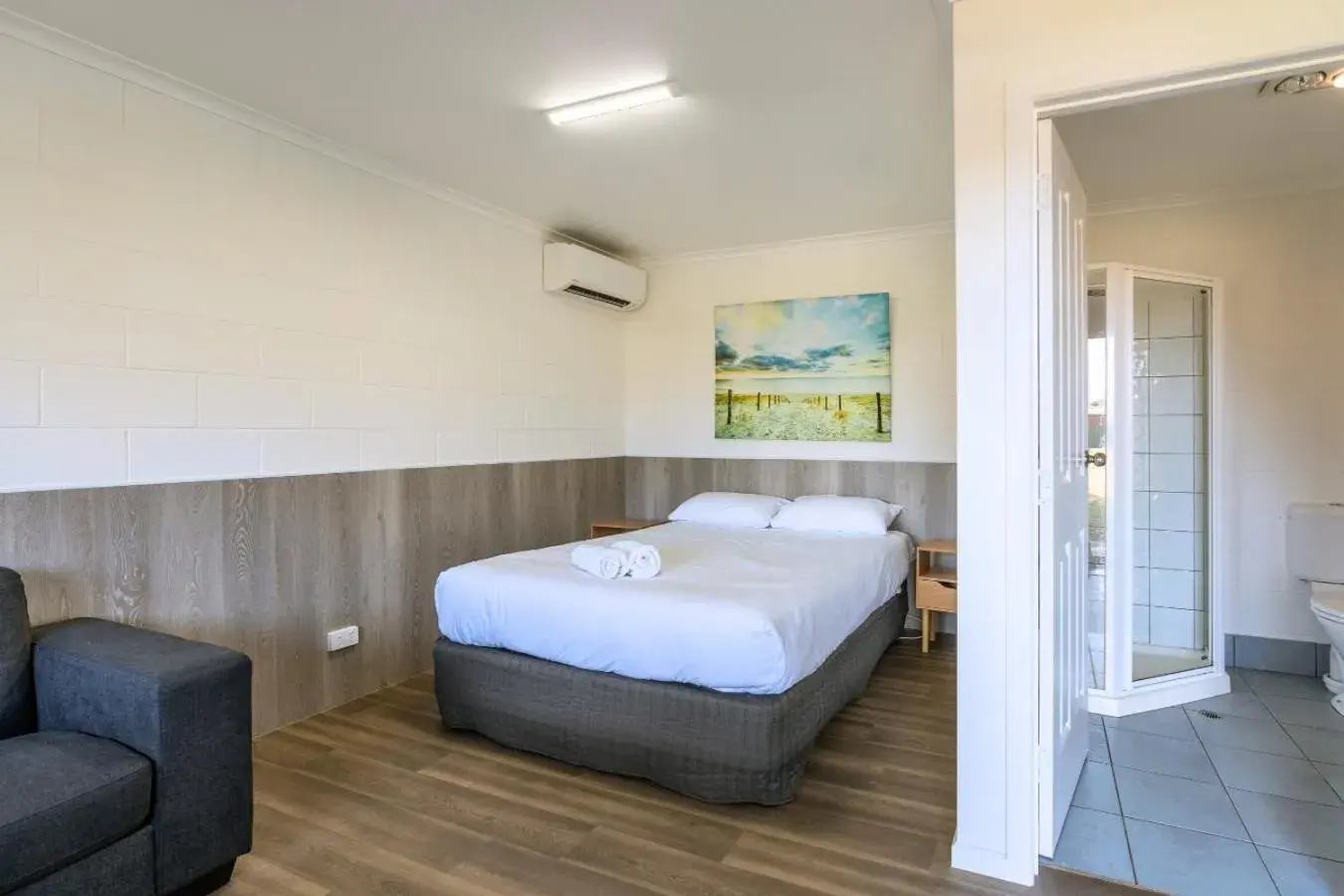 Motel Room in BIG4 Tassie Getaway Park Stanley Motel Room in BIG4 Tassie Getaway Park Stanley