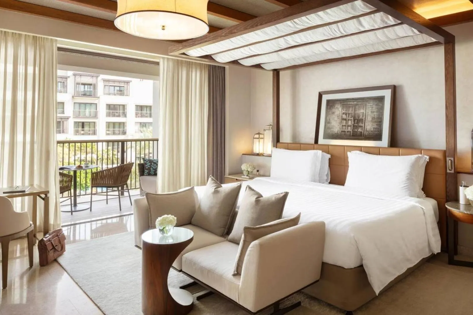 Bed in Jumeirah Al Naseem Dubai