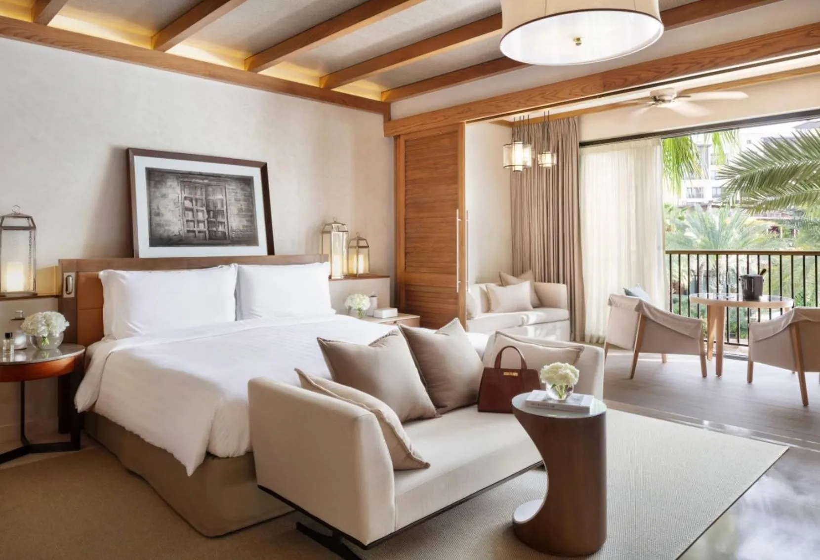 Bed in Jumeirah Al Naseem Dubai