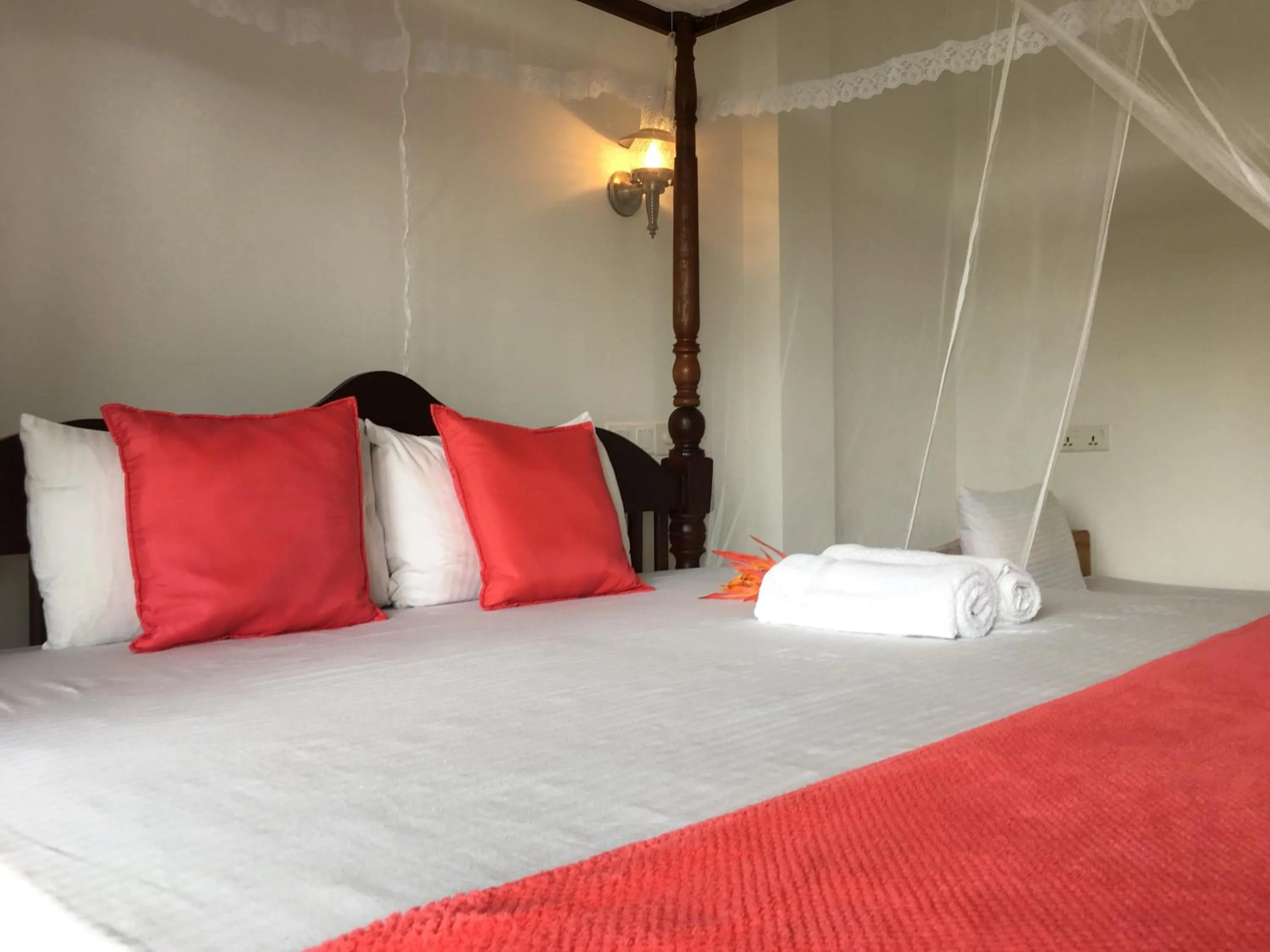 Bed in Villa Kaetana Lanka Unawatuna