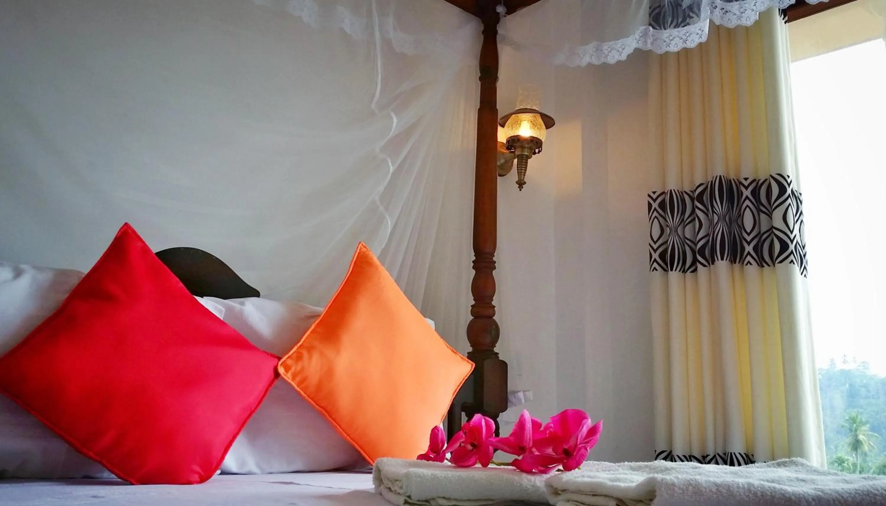 Bed in Villa Kaetana Lanka Unawatuna