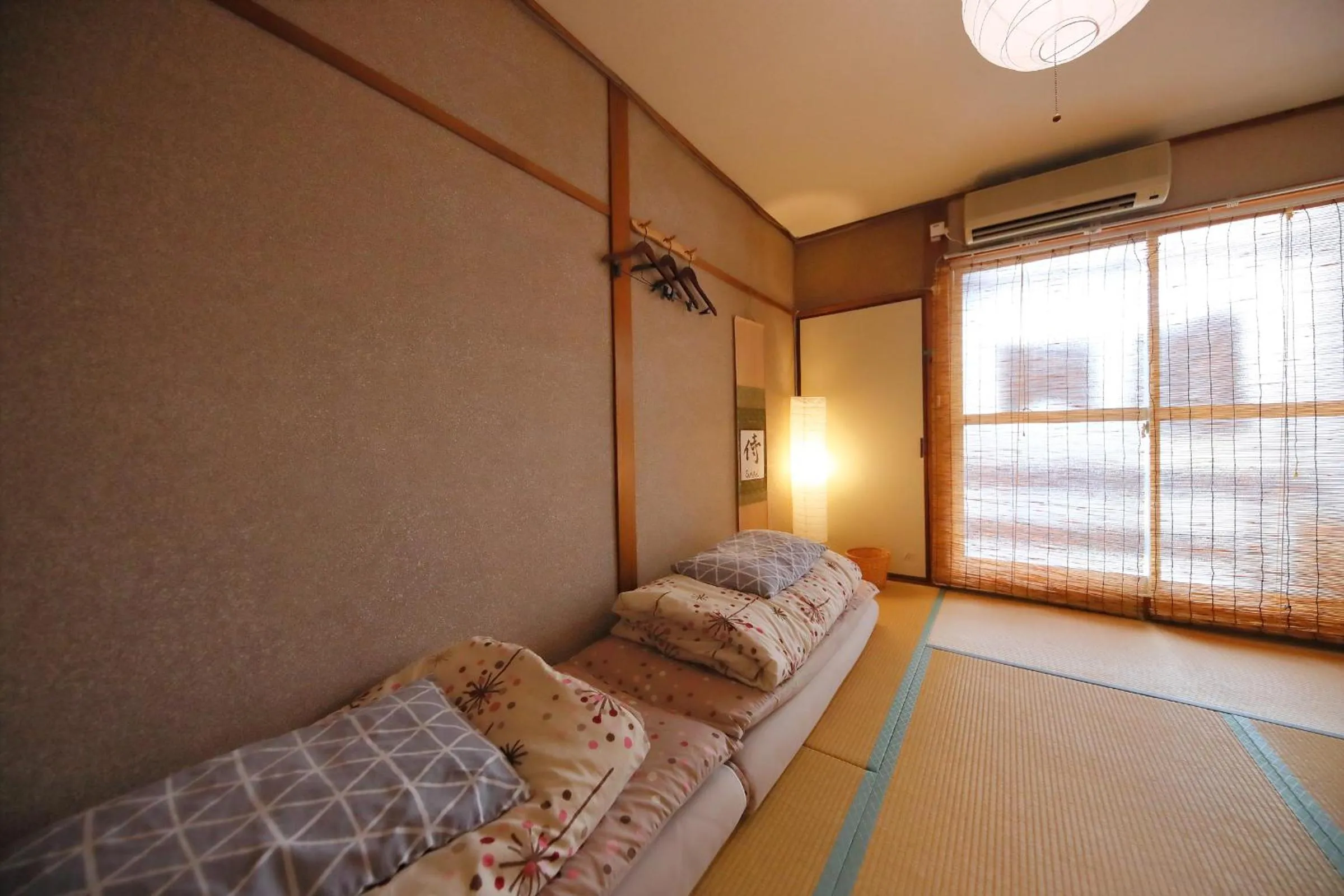 Photo of the whole room, Bed in Oyado Shogoin