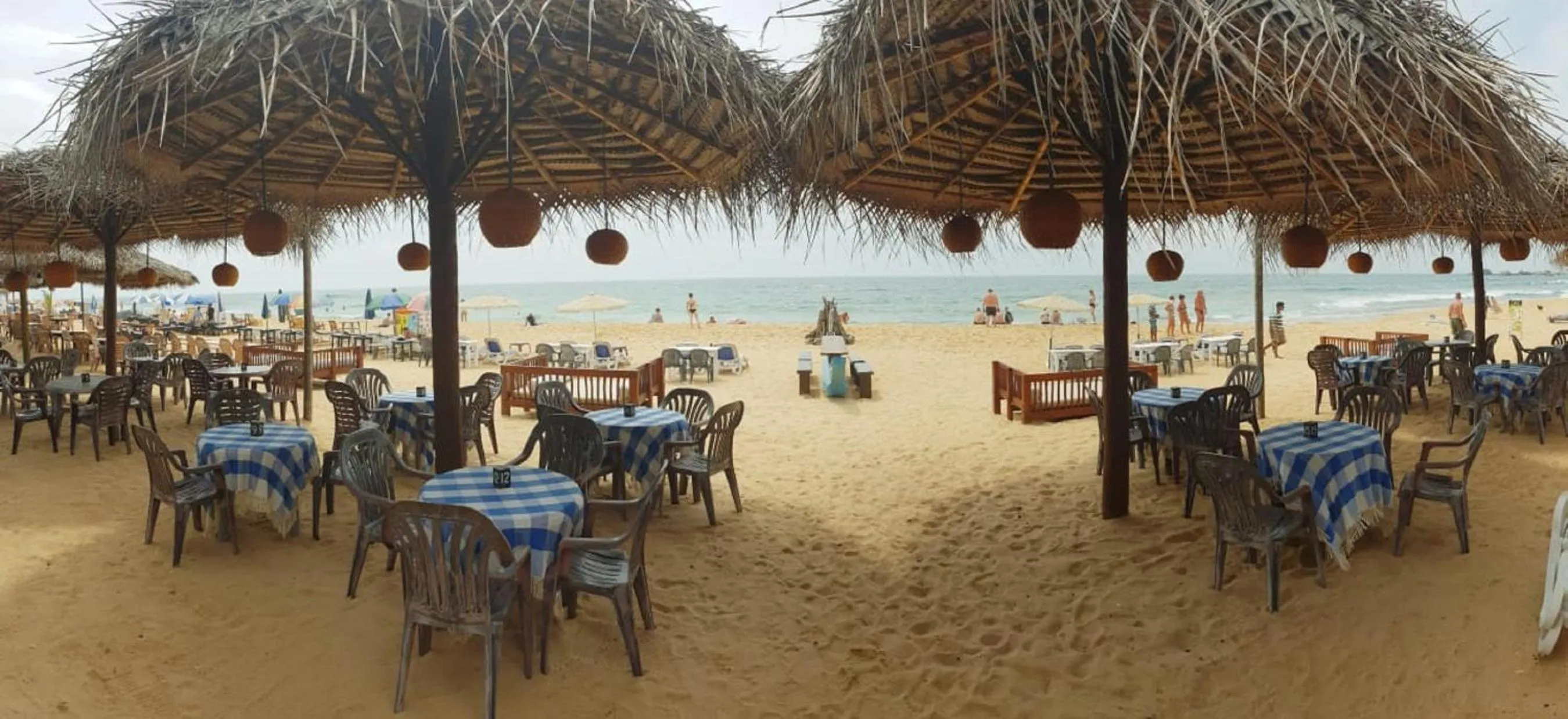 Restaurant/places to eat in Hotel Blue Note