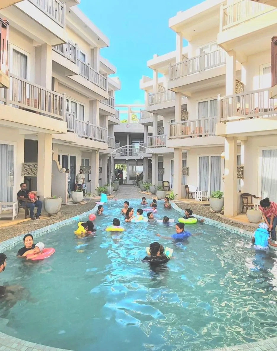 Swimming pool in Hotel Blue Note