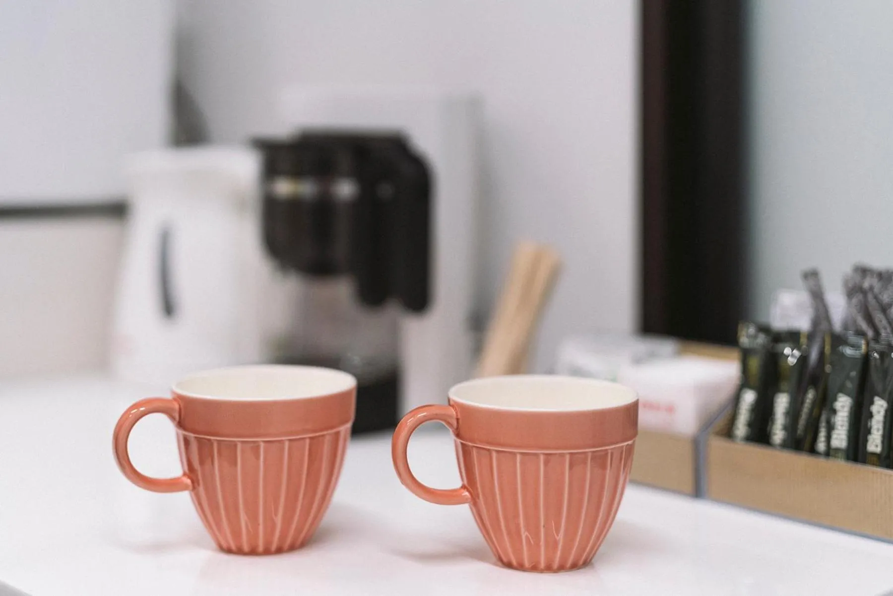 Communal kitchen in Racine Home Kyoto SELF CHECK-IN
