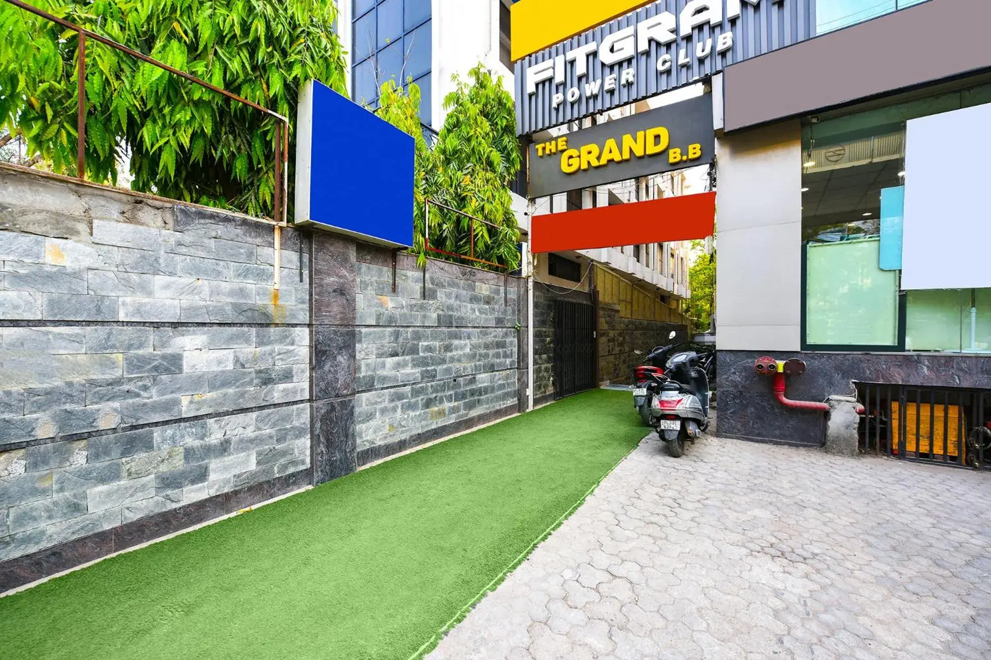 Property building in FabHotel Grand Boutique Property building in FabHotel Grand Boutique