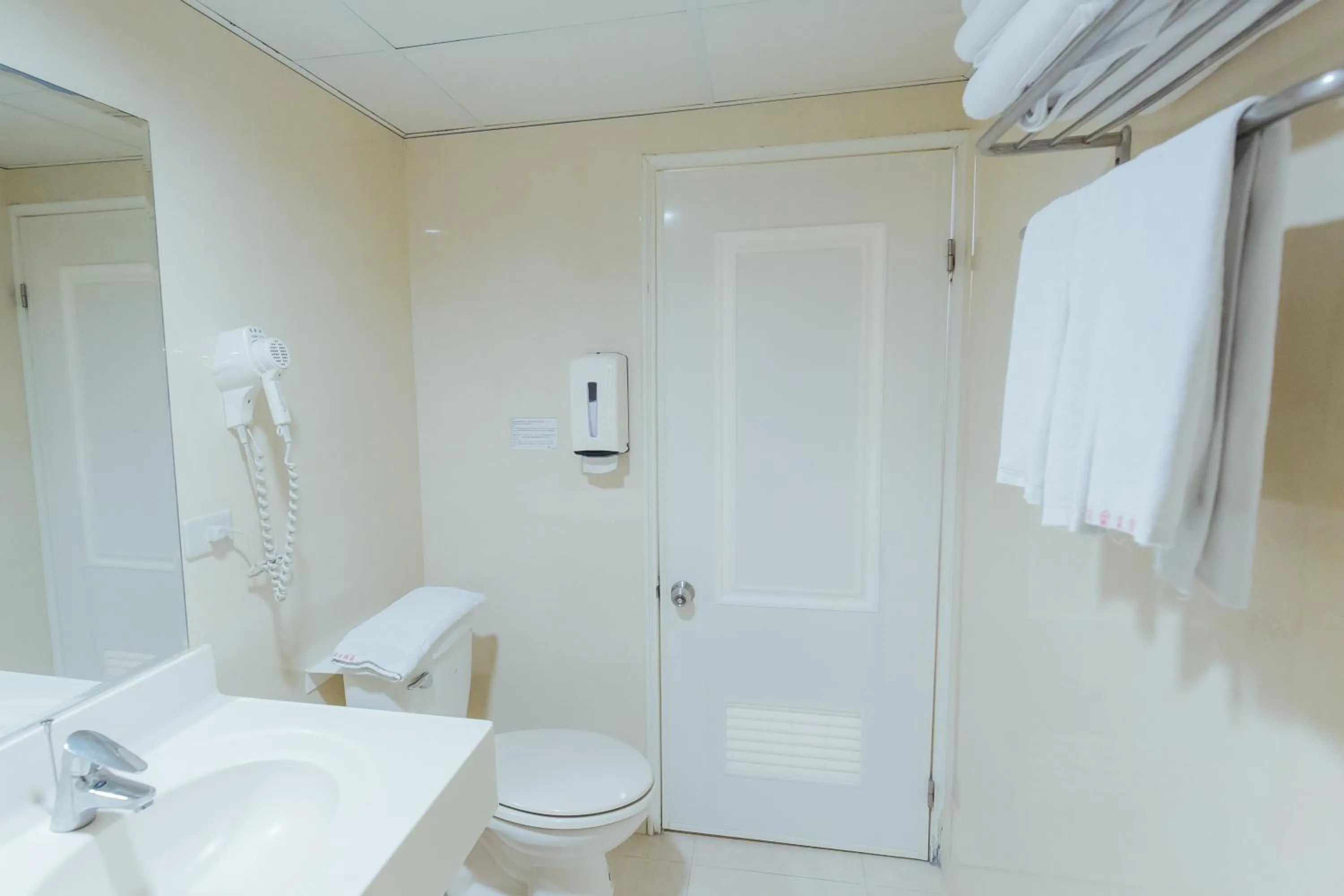 Bathroom in Apple Hotel