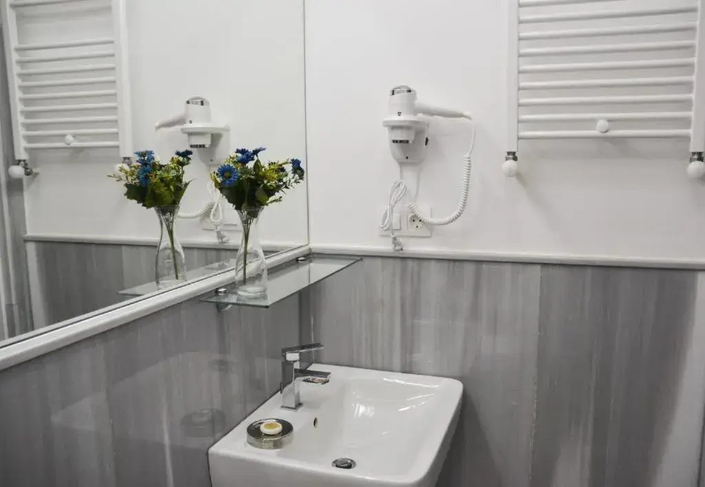 Small Double Room in Piccolo casa bella Small Double Room in Piccolo casa bella