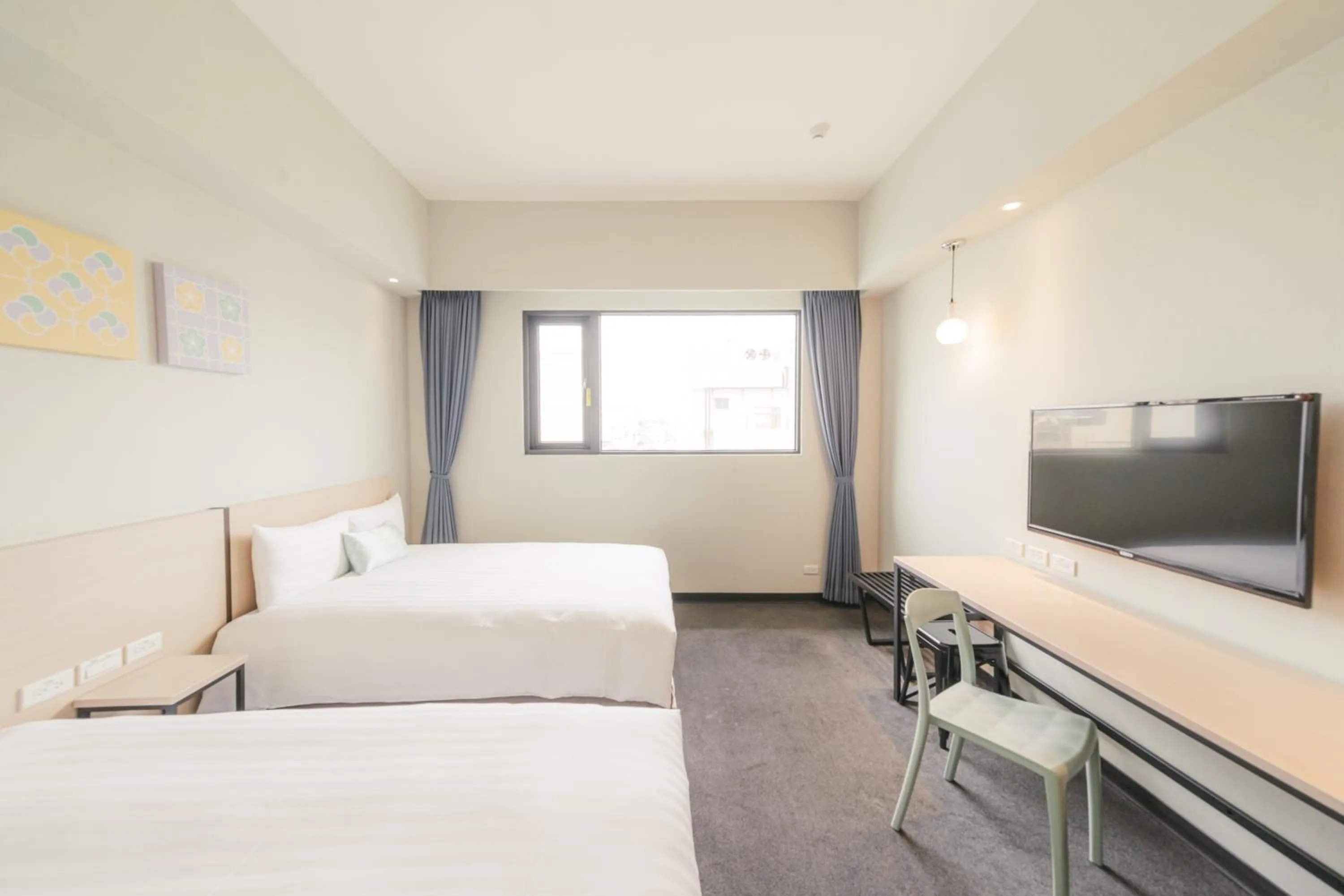 Photo of the whole room, Bed in Hotel Liyaou