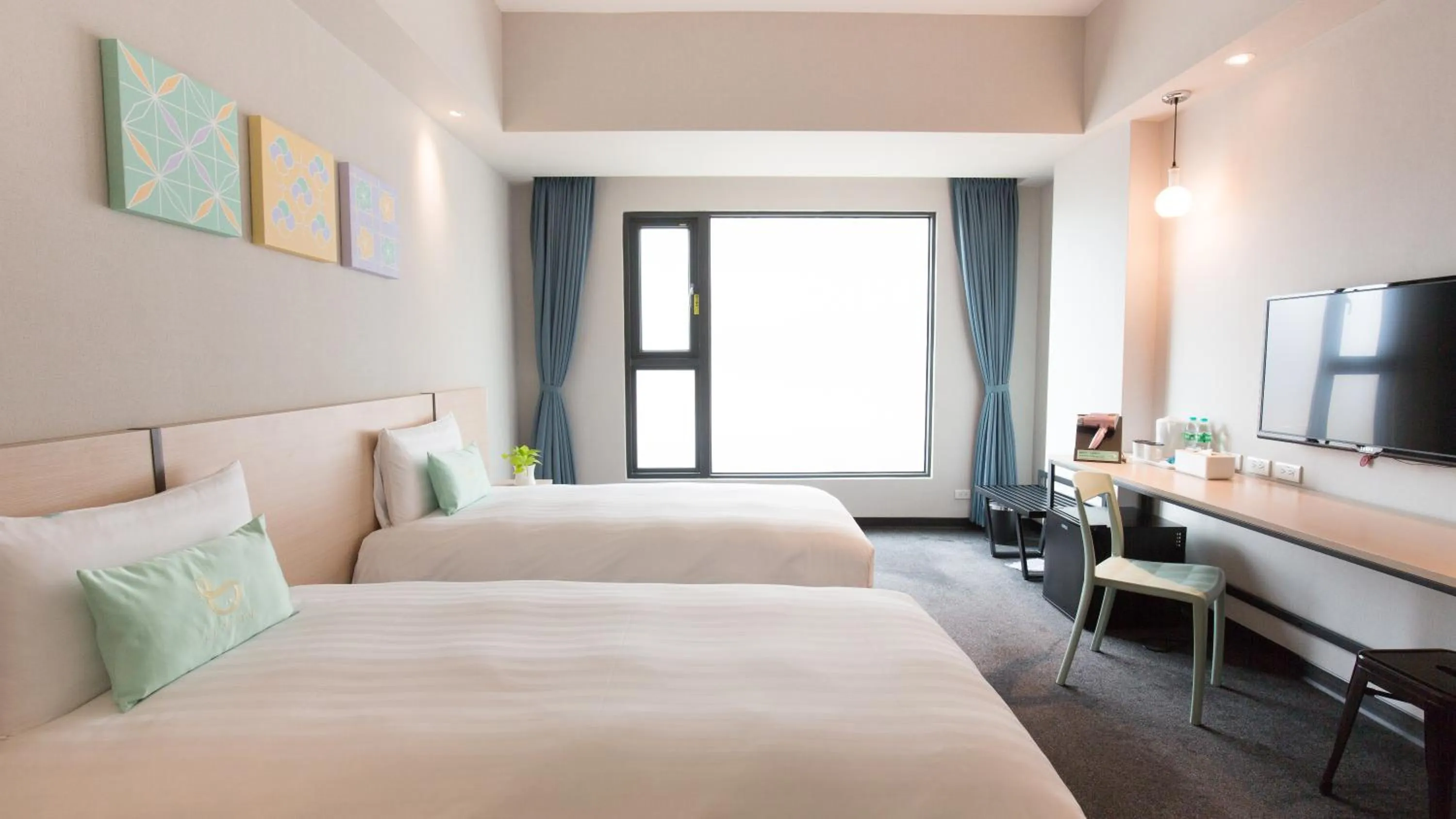 Photo of the whole room, Bed in Hotel Liyaou