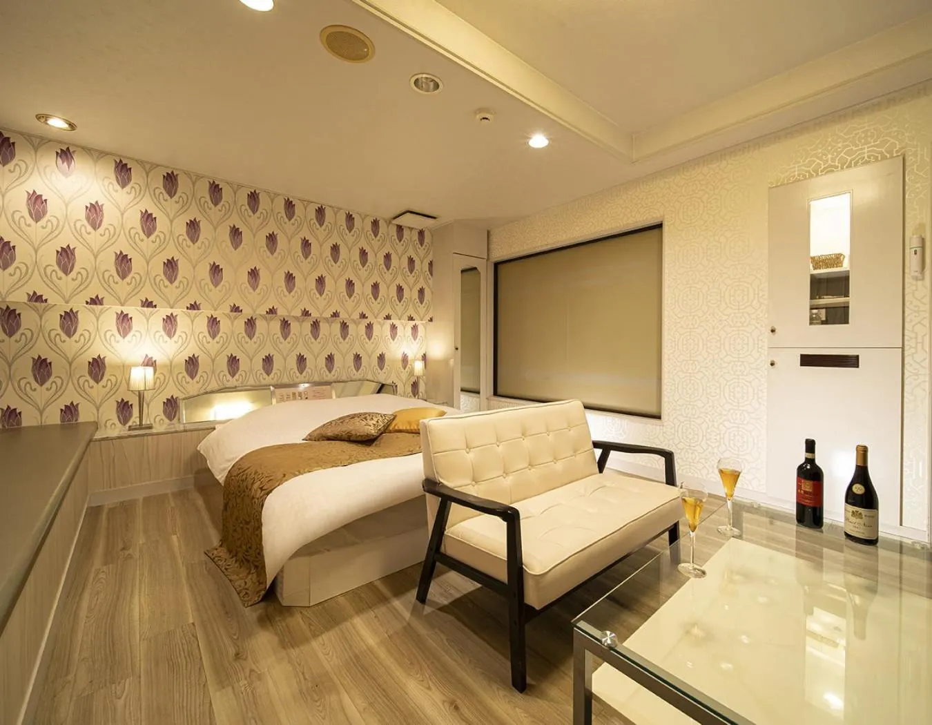 Bed in Hotel Jardin de Fleurs (Adult Only)