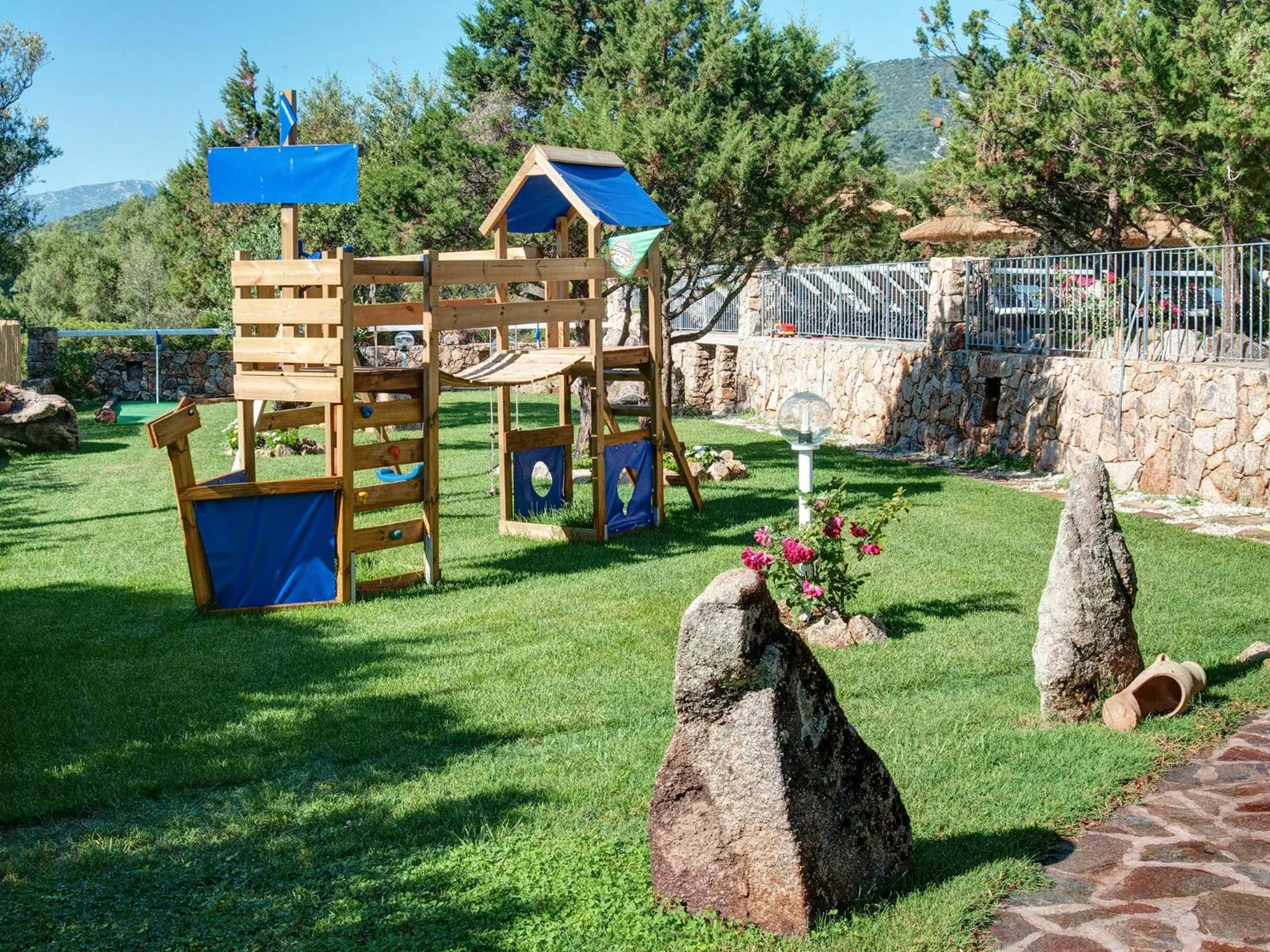 Patio in I Ginepri Hotel