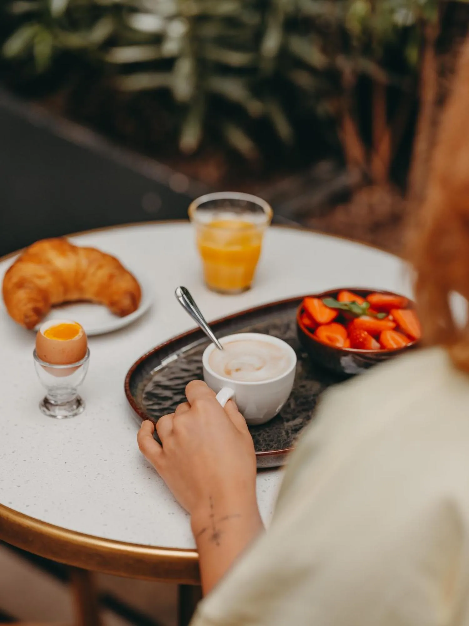 Breakfast in Snob Hotel