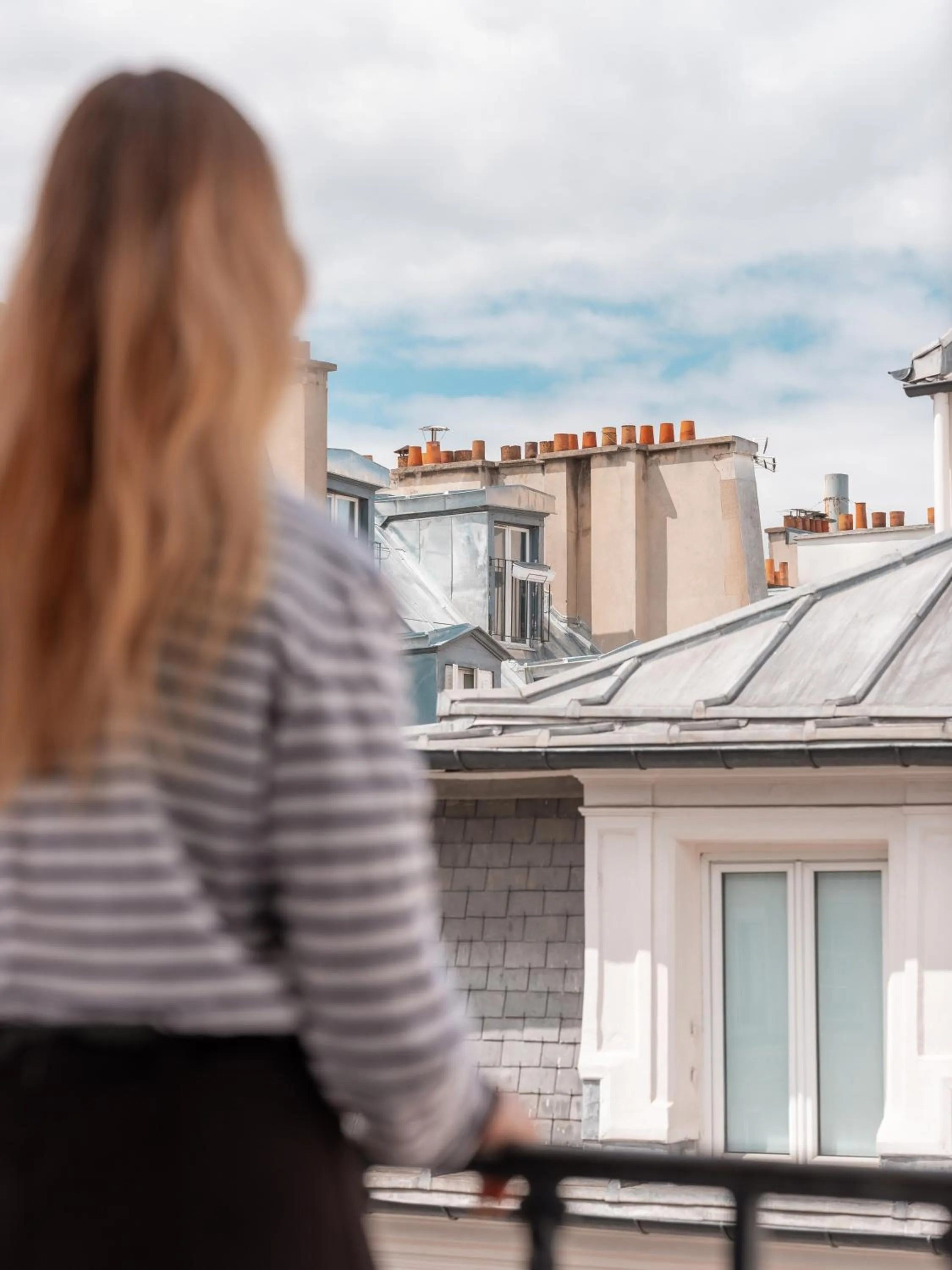 Bedroom in Snob Hotel