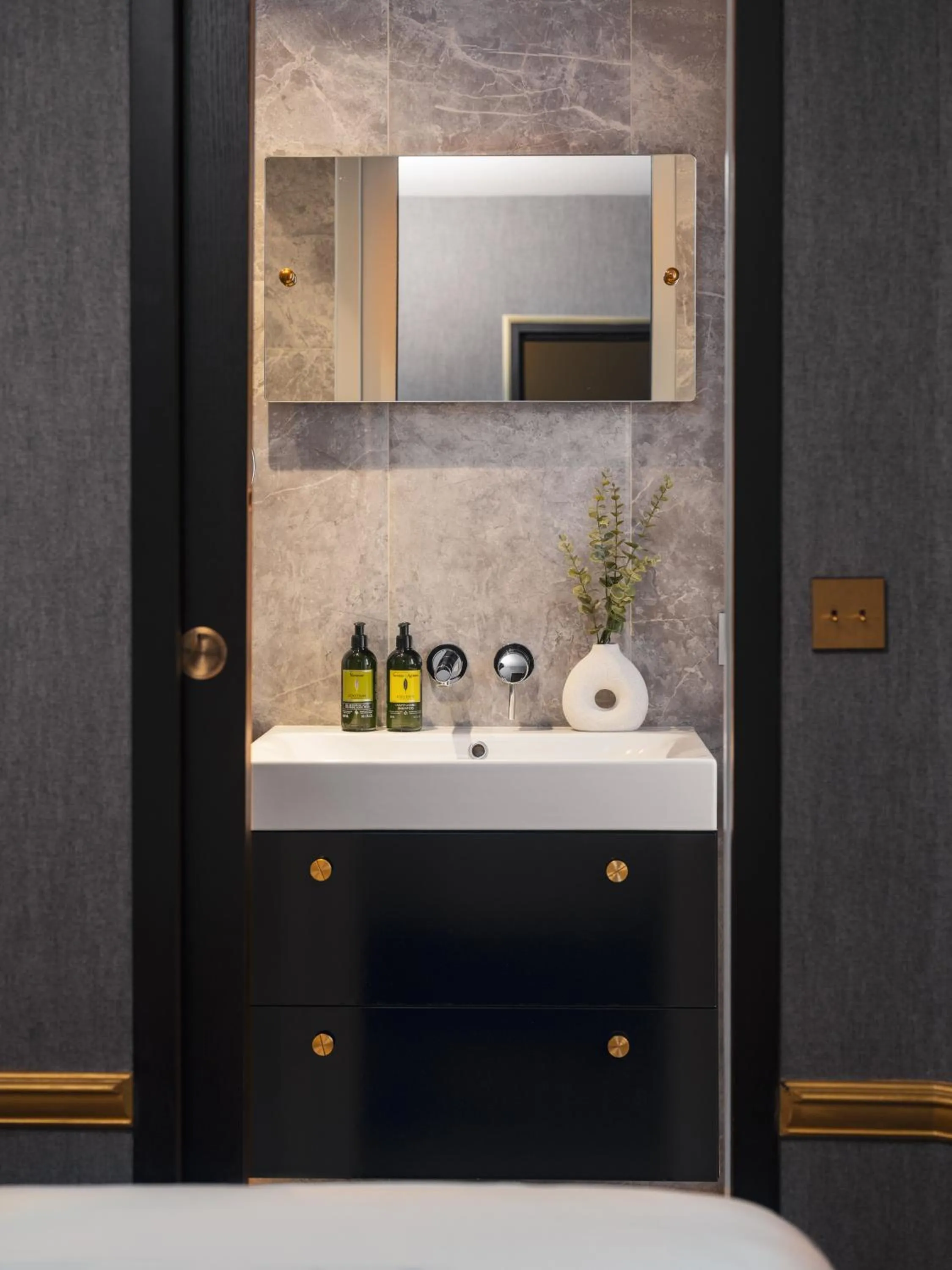 Bedroom in Snob Hotel