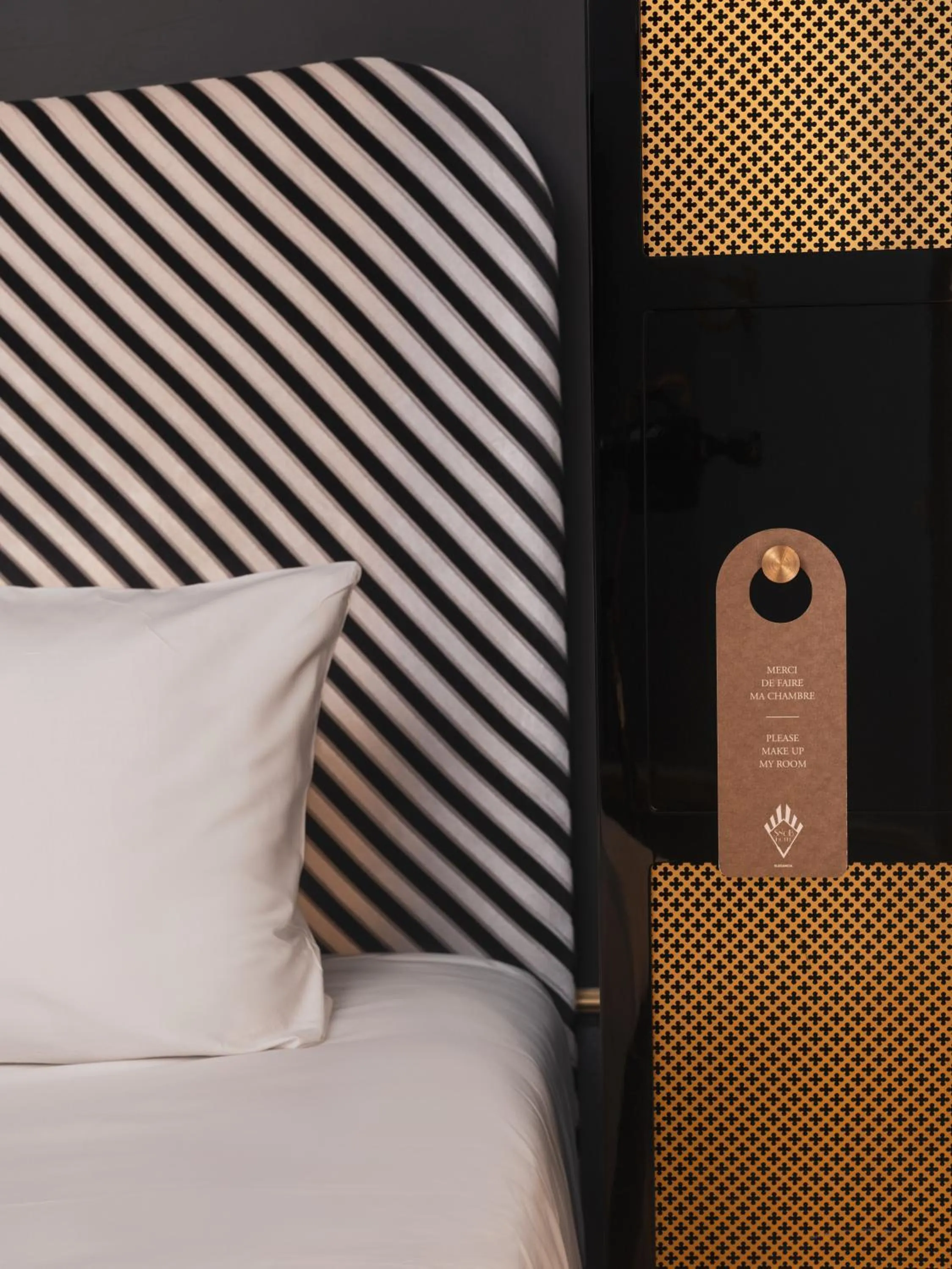 Bedroom, Bed in Snob Hotel