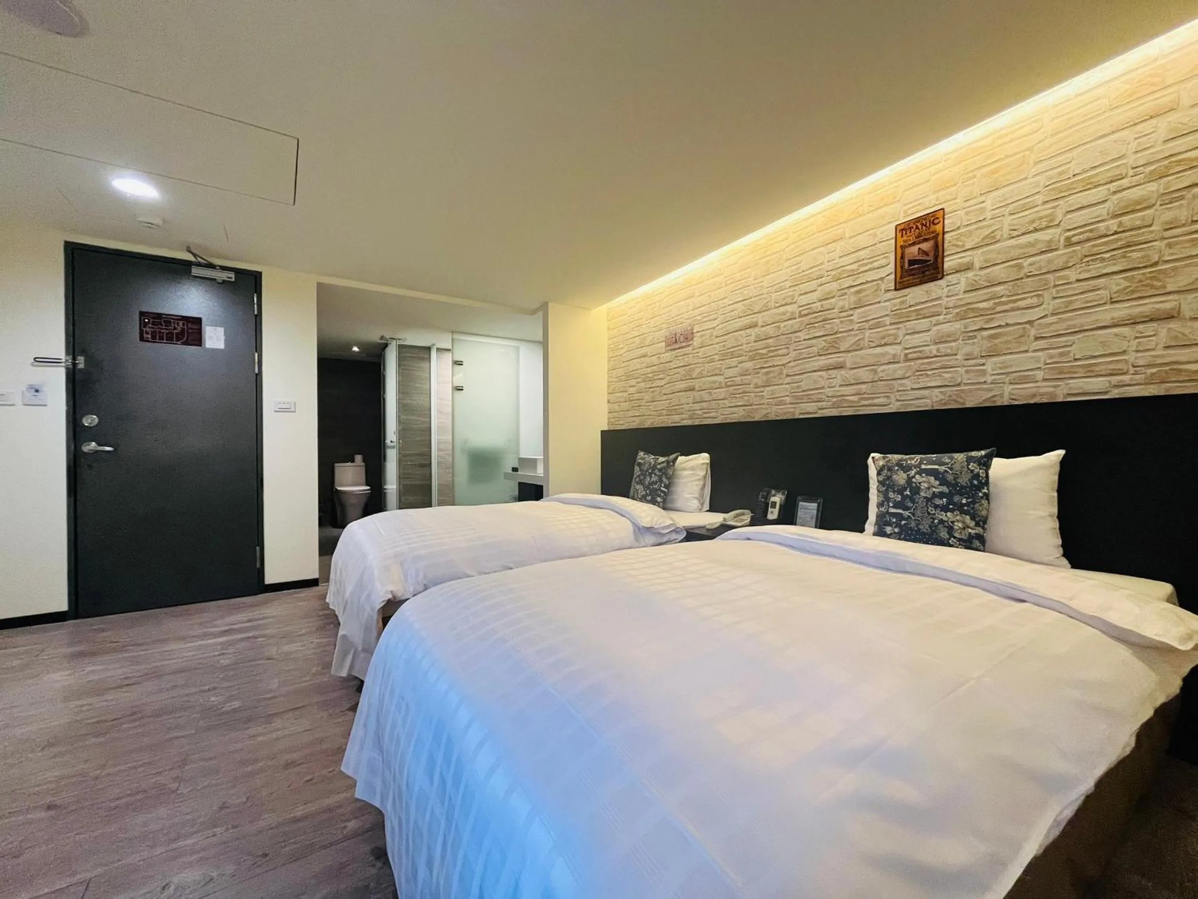 Bedroom, Bed in Home Rest Hotel