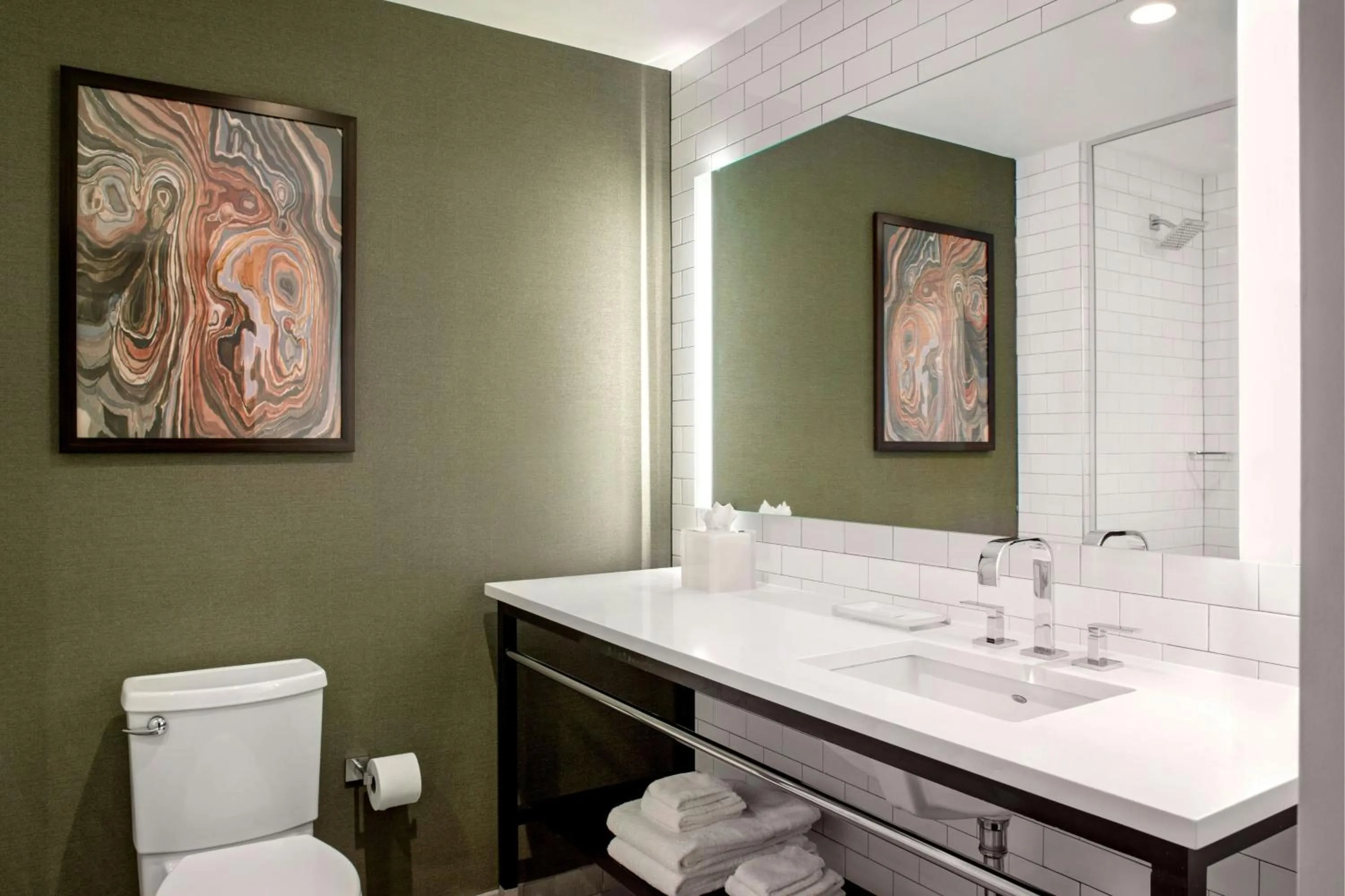 Bathroom in The Elmore Hotel, DFW Southlake, a Tribute Portfolio Hotel