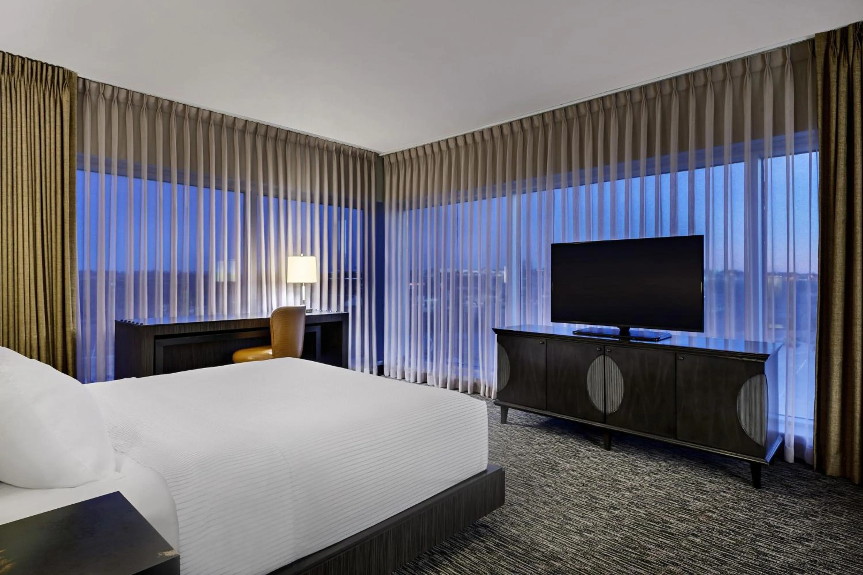 Photo of the whole room, Bed in The Elmore Hotel, DFW Southlake, a Tribute Portfolio Hotel