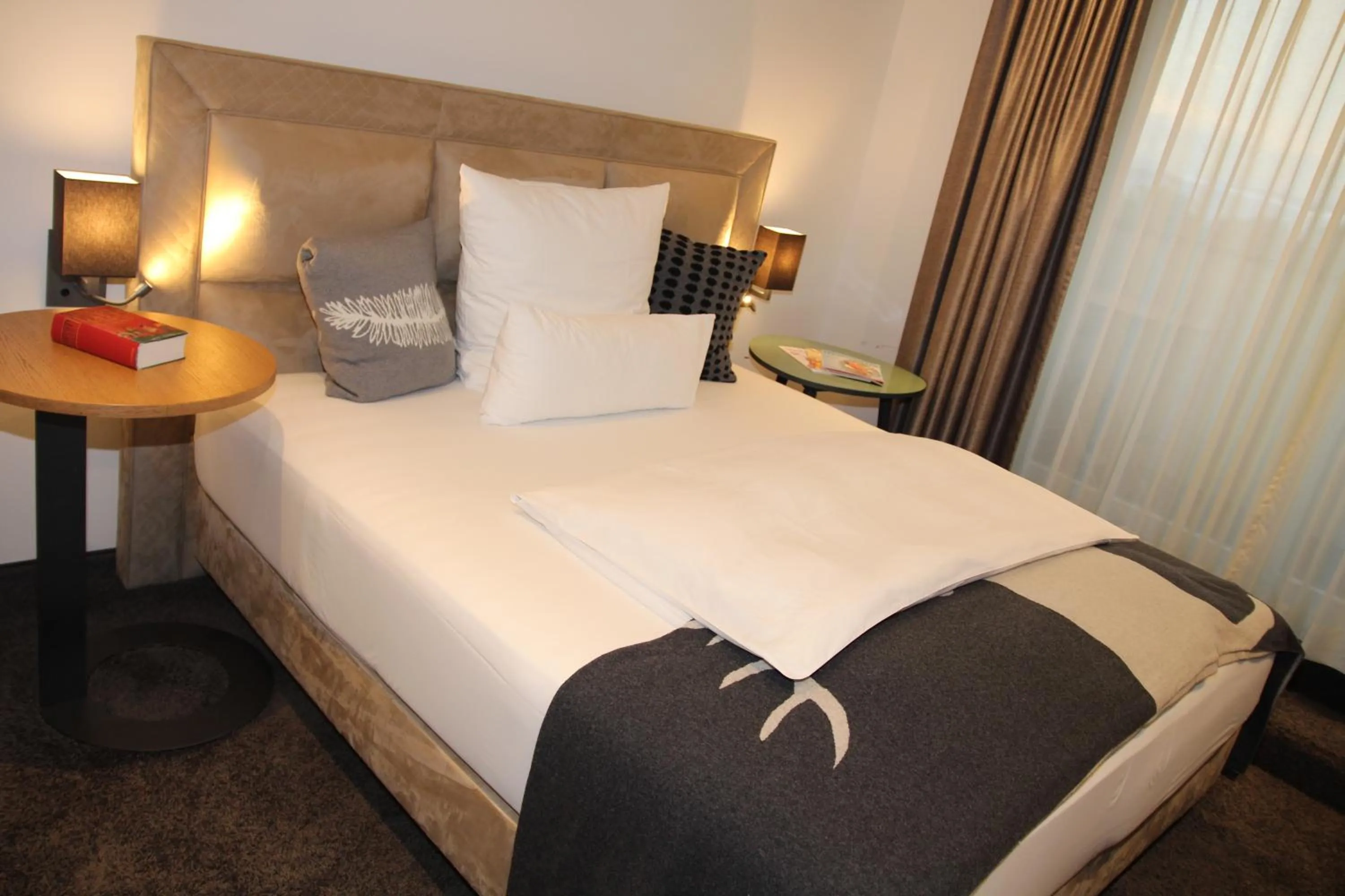 Photo of the whole room, Bed in Höll am Main