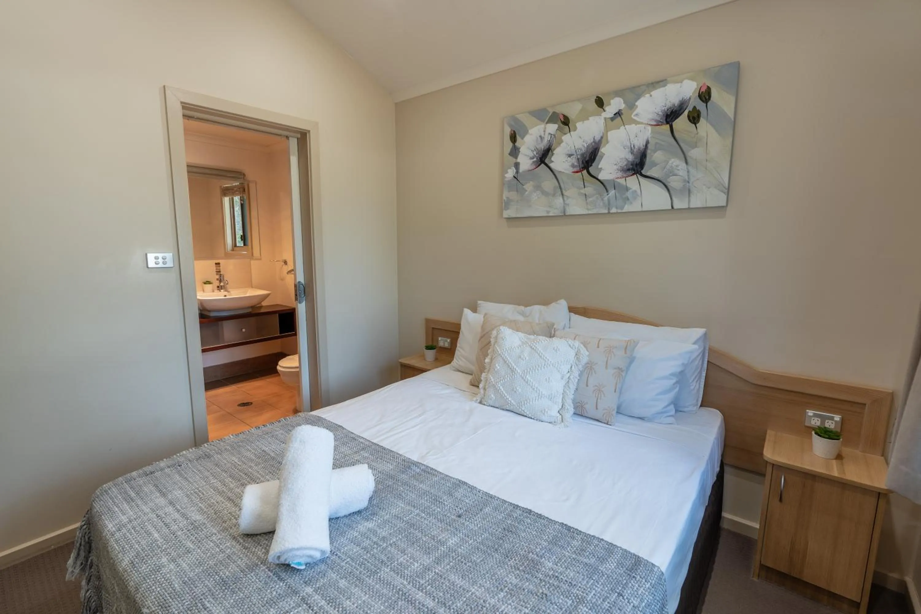 Bed in Tasman Holiday Parks - Rollingstone