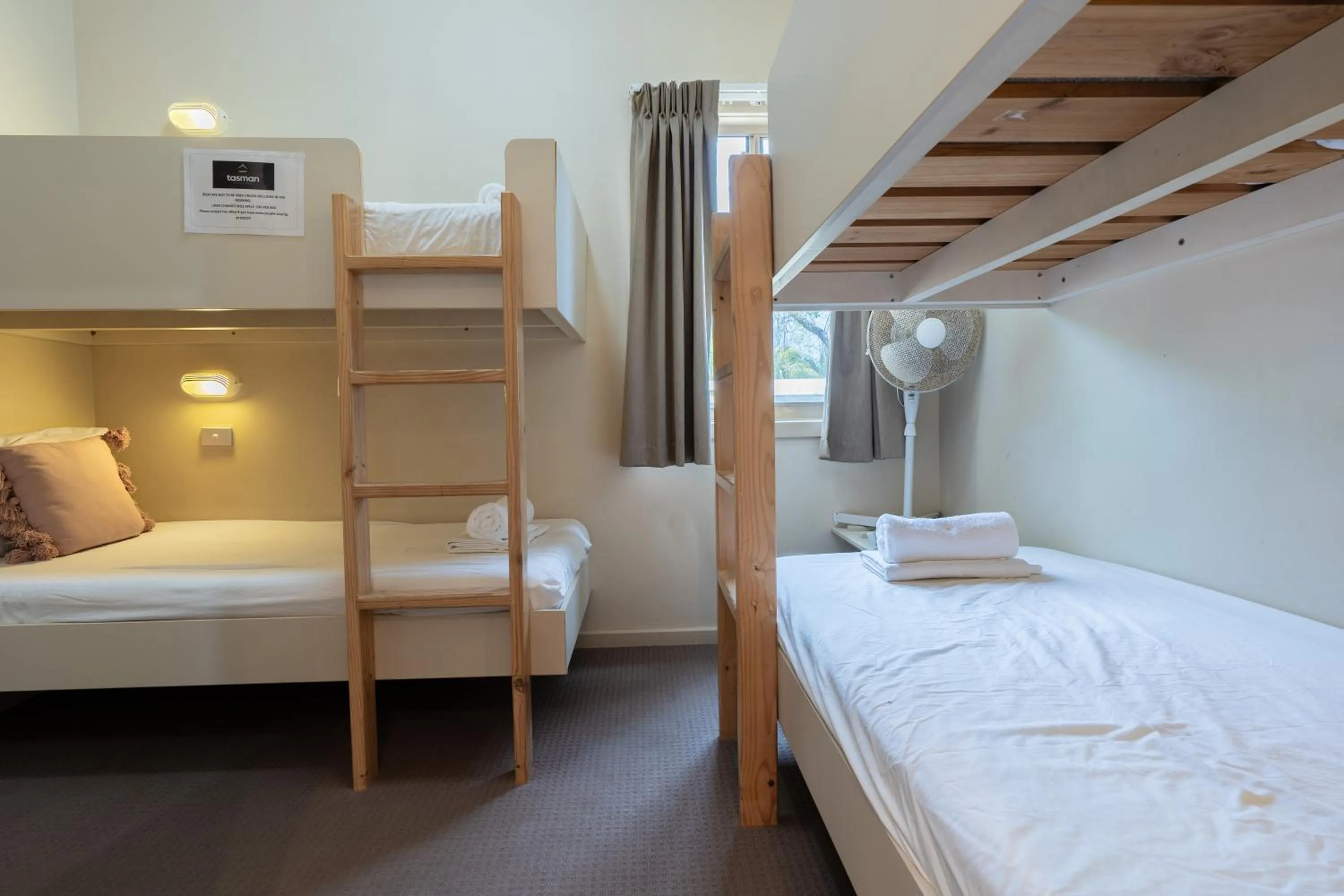 Bed in Tasman Holiday Parks - Rollingstone