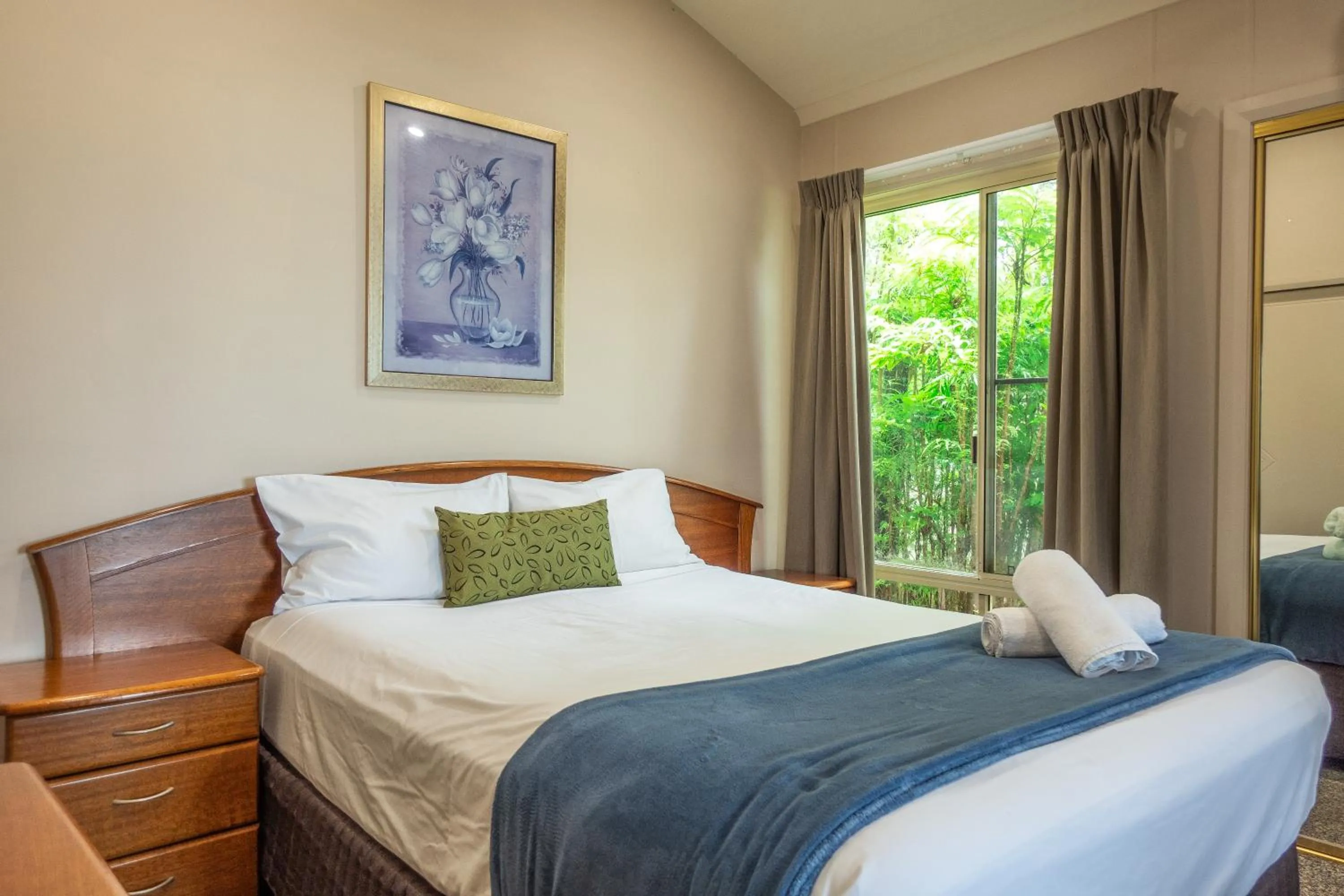 Bed in Tasman Holiday Parks - Rollingstone