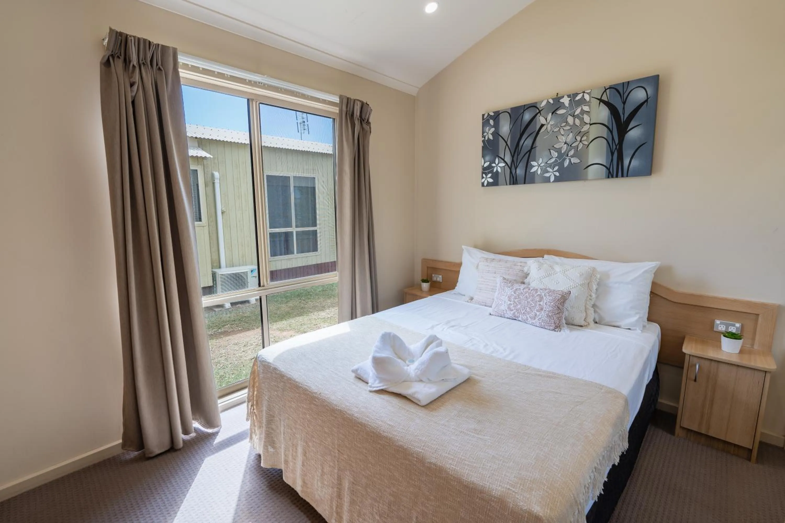 Bed in Tasman Holiday Parks - Rollingstone