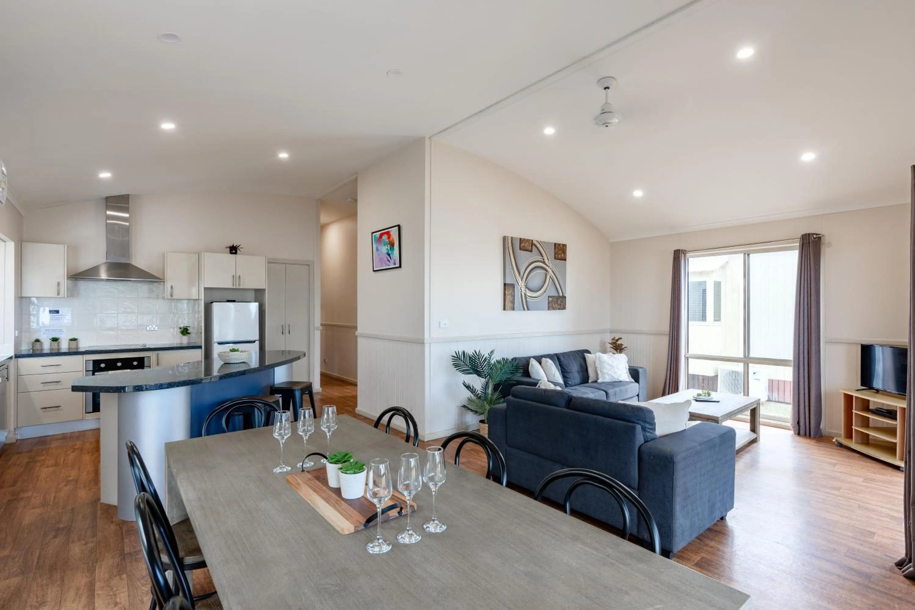 Kitchen or kitchenette in Tasman Holiday Parks - Rollingstone