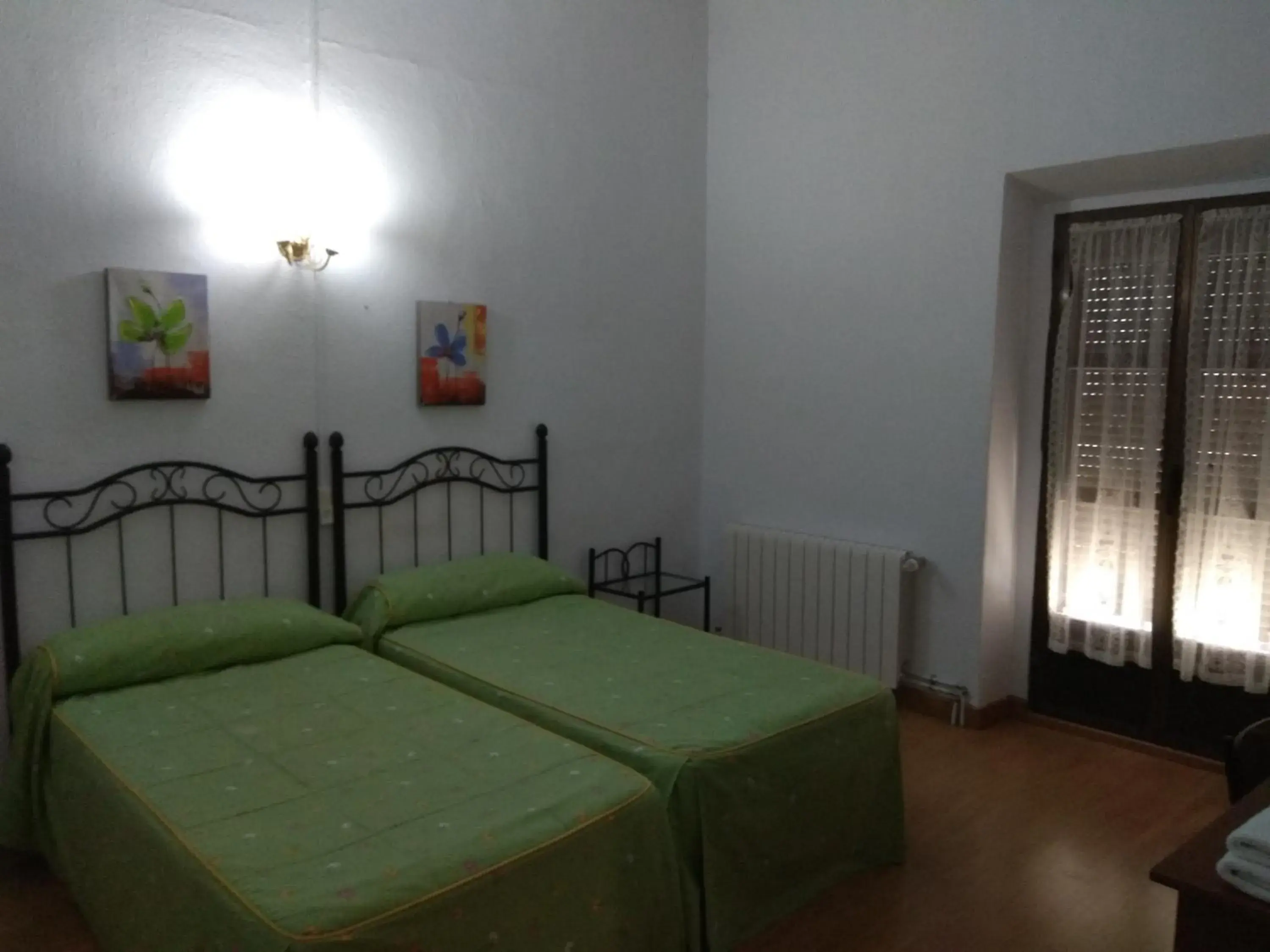 Standard Twin Room in Pension Carretero Standard Twin Room in Pension Carretero
