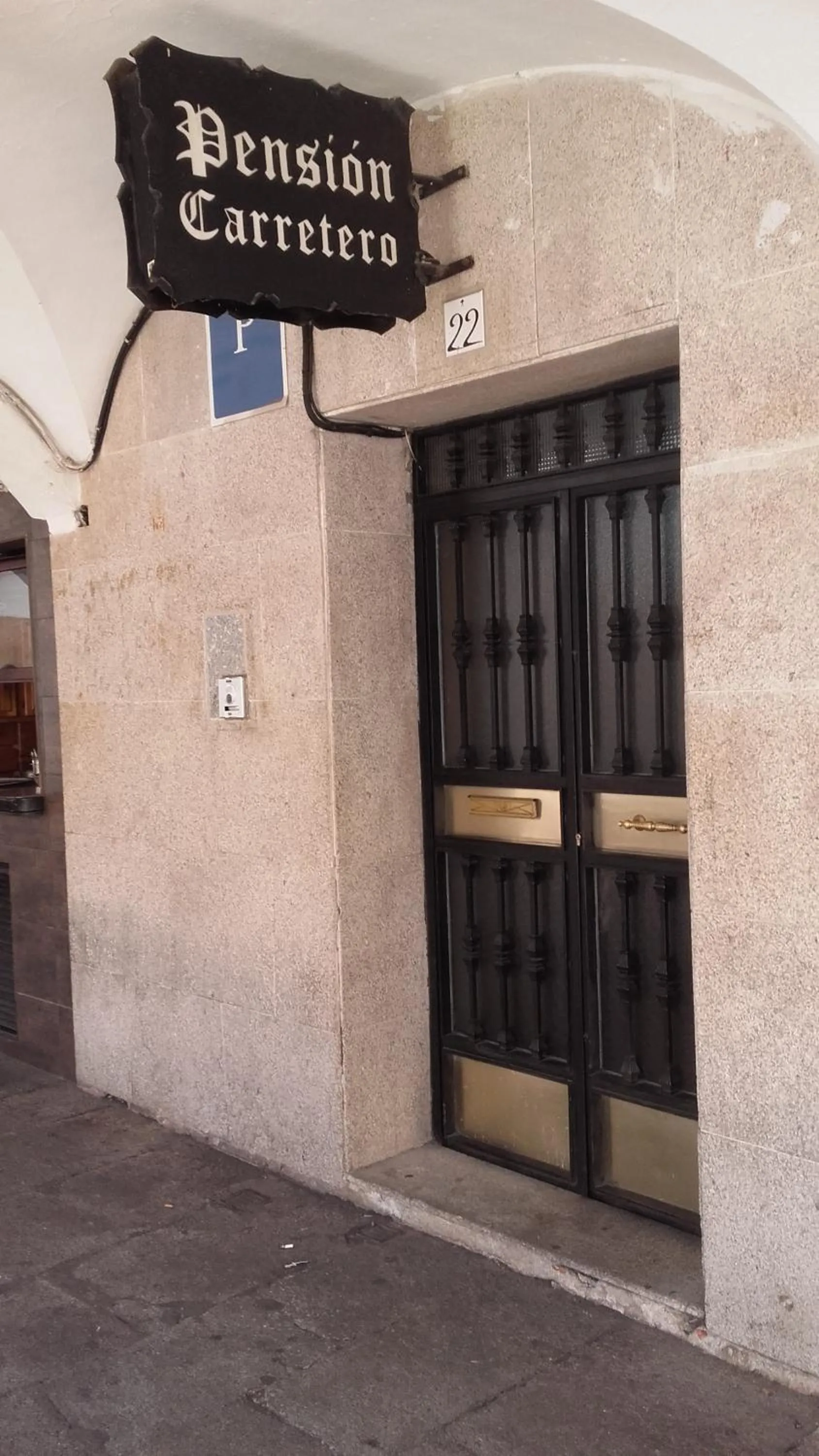 Facade/entrance in Pension Carretero