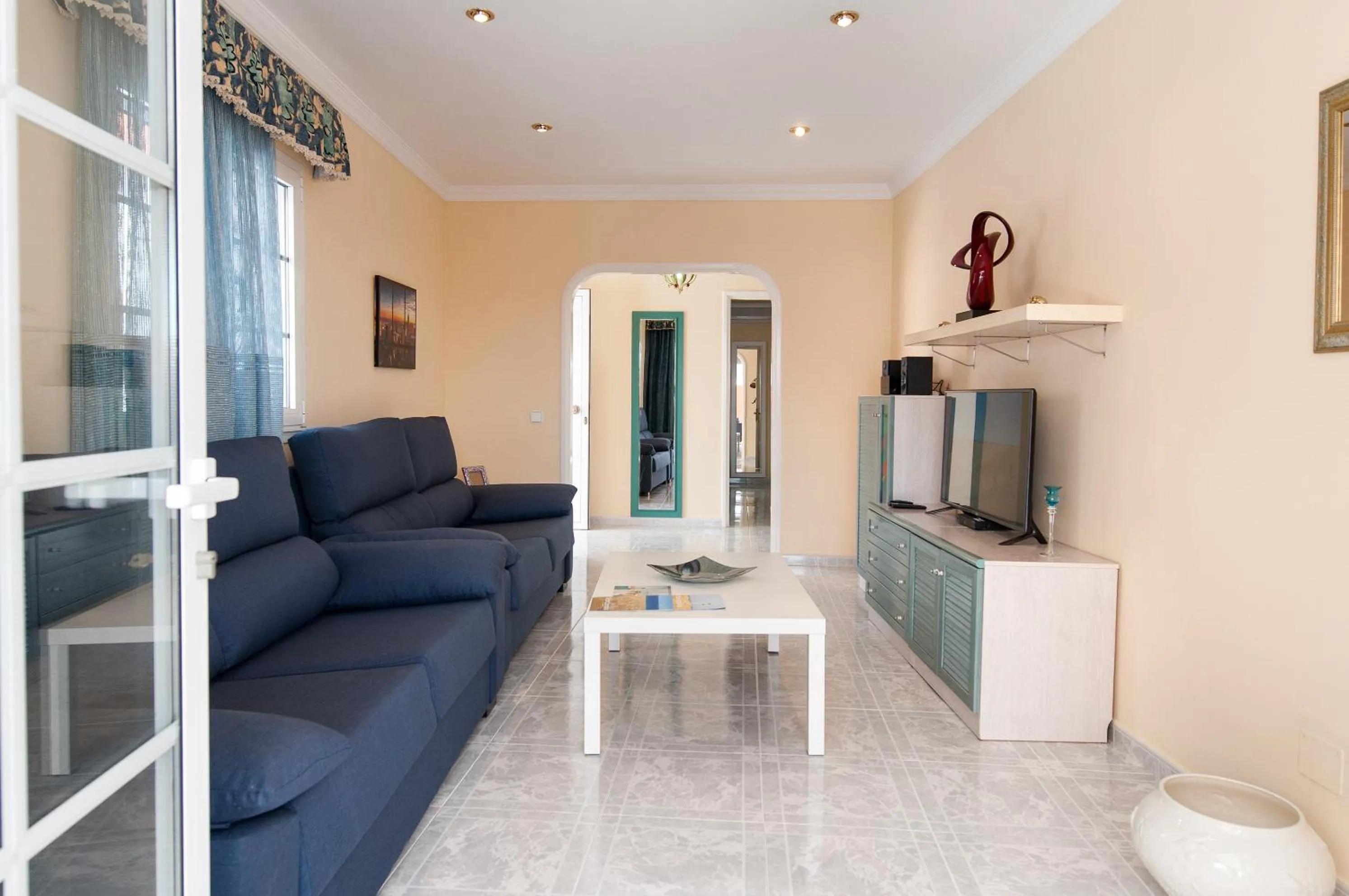 Lounge or bar in Sol y Mar El Salobre