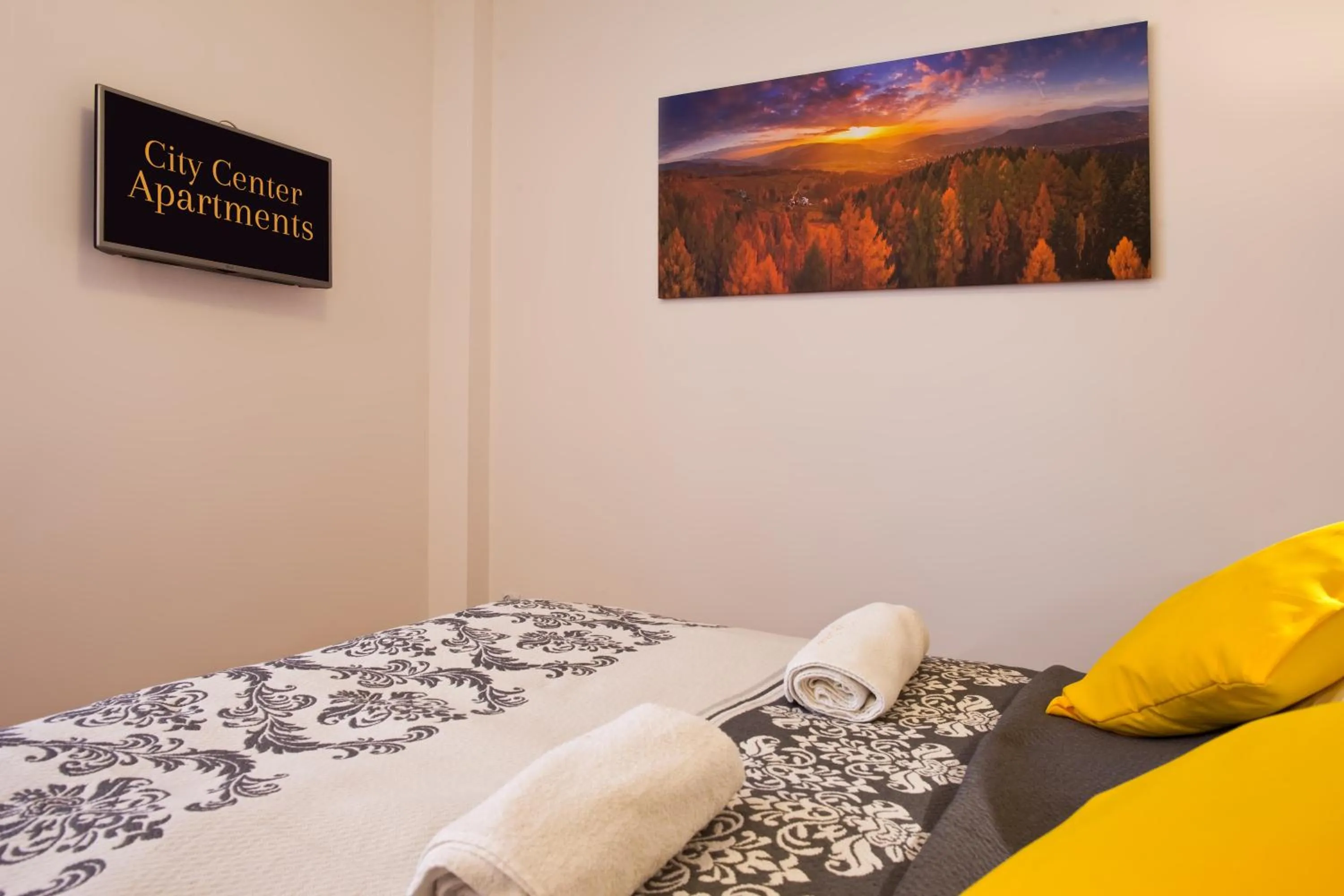 View (from property/room), Bed in Apartament City Center Platinum - Luxury Standard