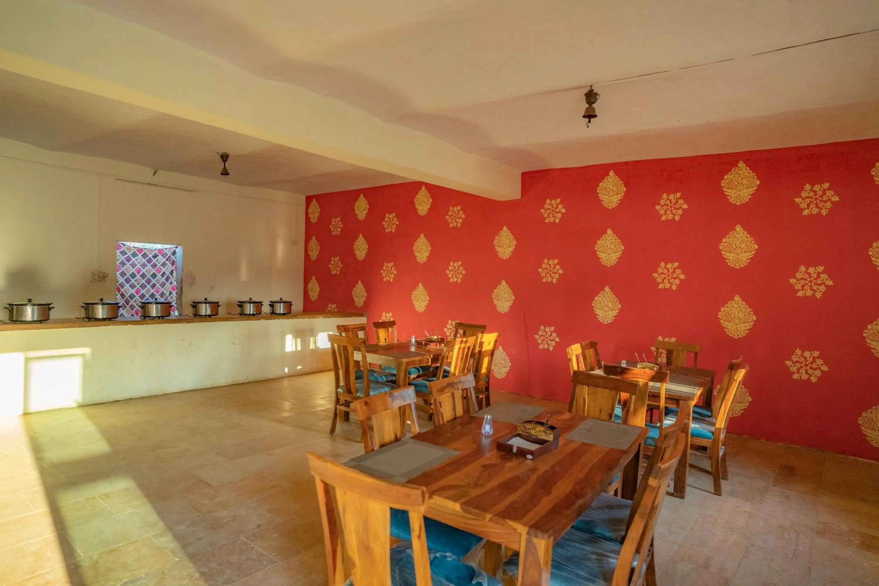 Restaurant/places to eat in Dynasty Desert Camp and Resort